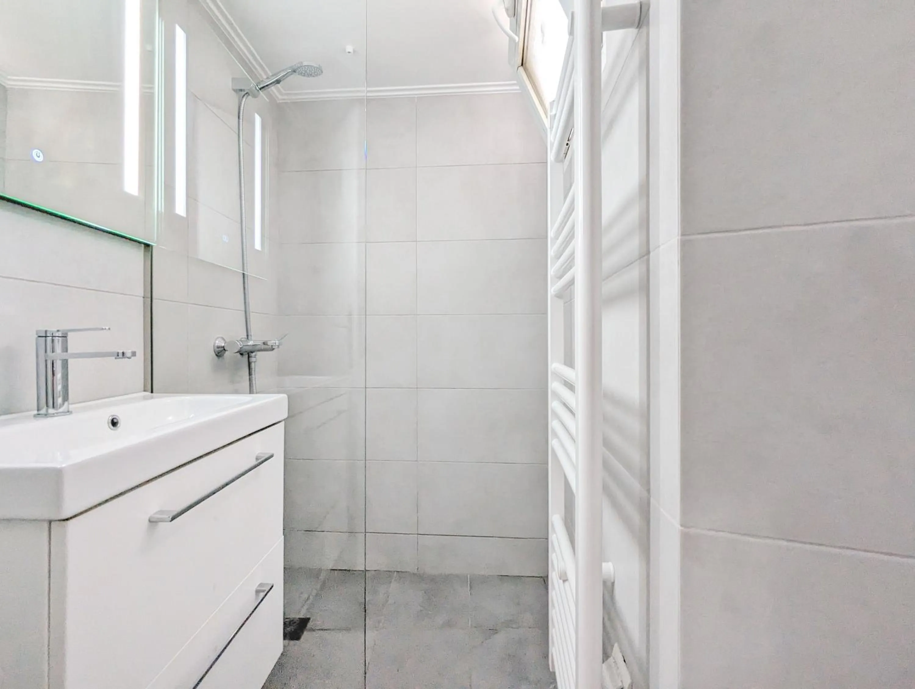 Super Paradise Apartments