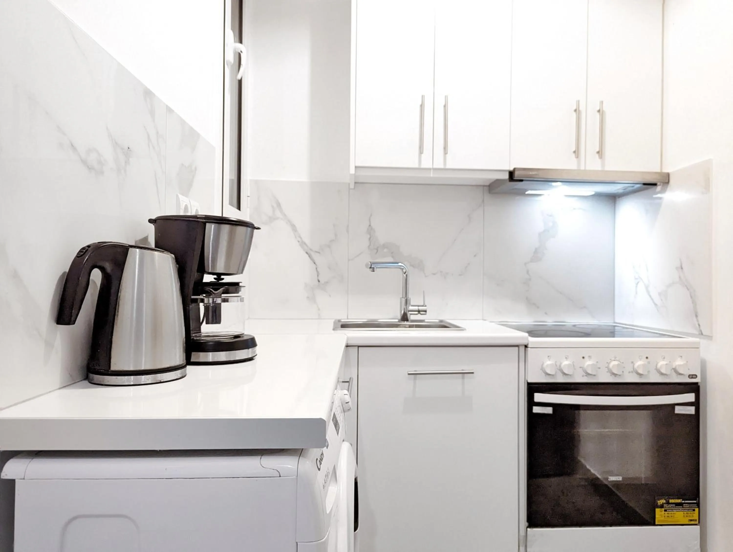 Super Paradise Apartments