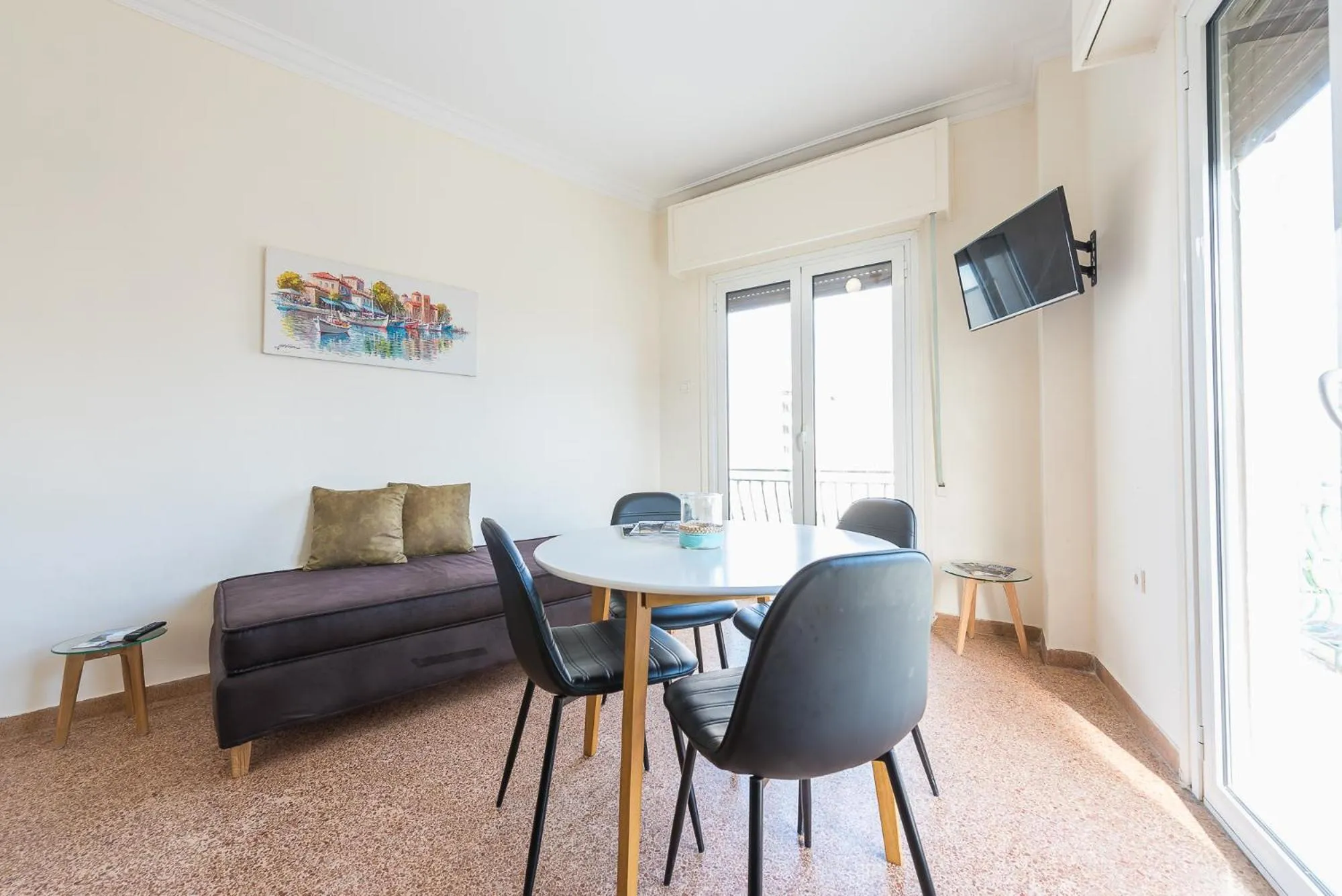 Super Paradise Apartments