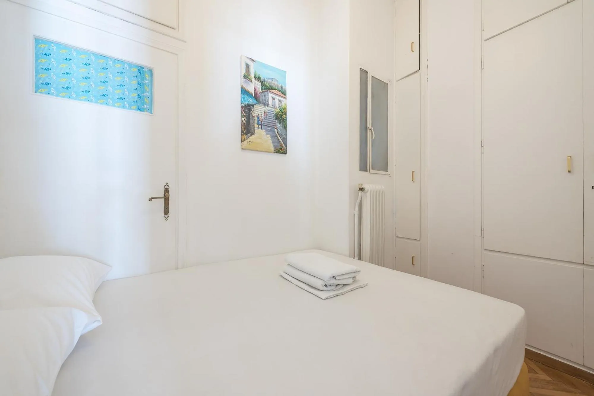 Bed in Victoria Sun Apartments