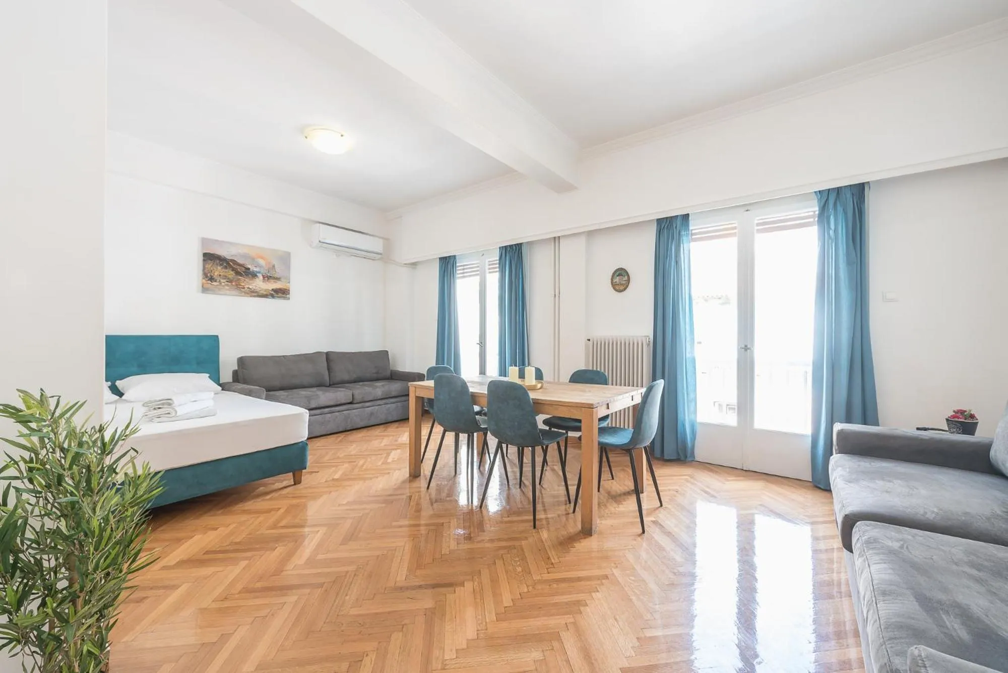 Bed in Victoria Sun Apartments