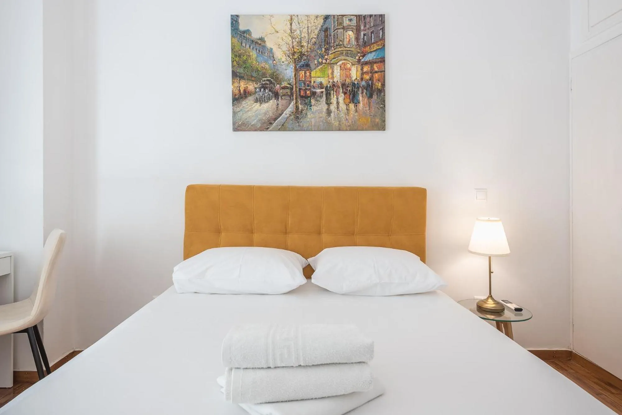 Bed in Victoria Sun Apartments