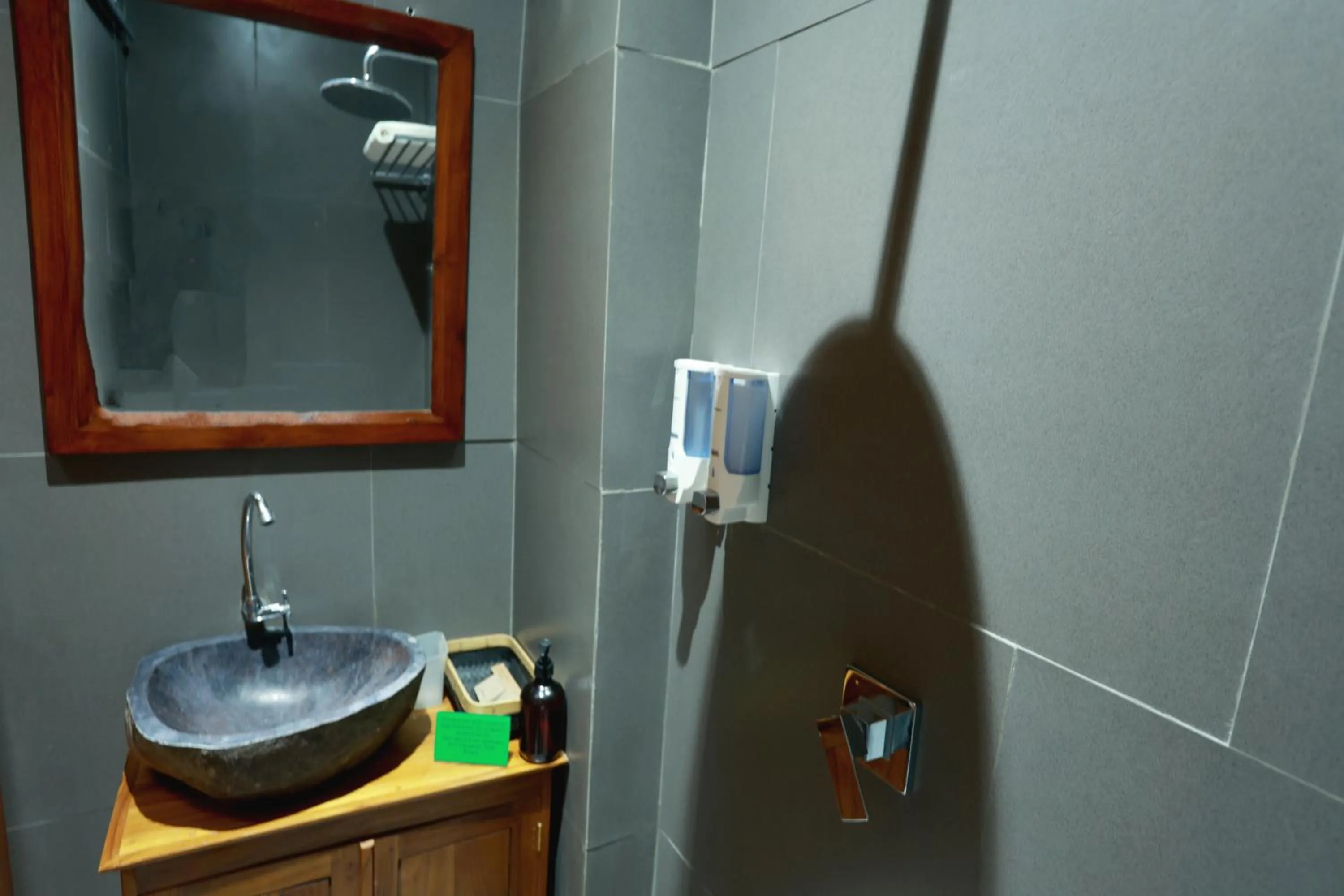 Shower in Eco Tree O'tel