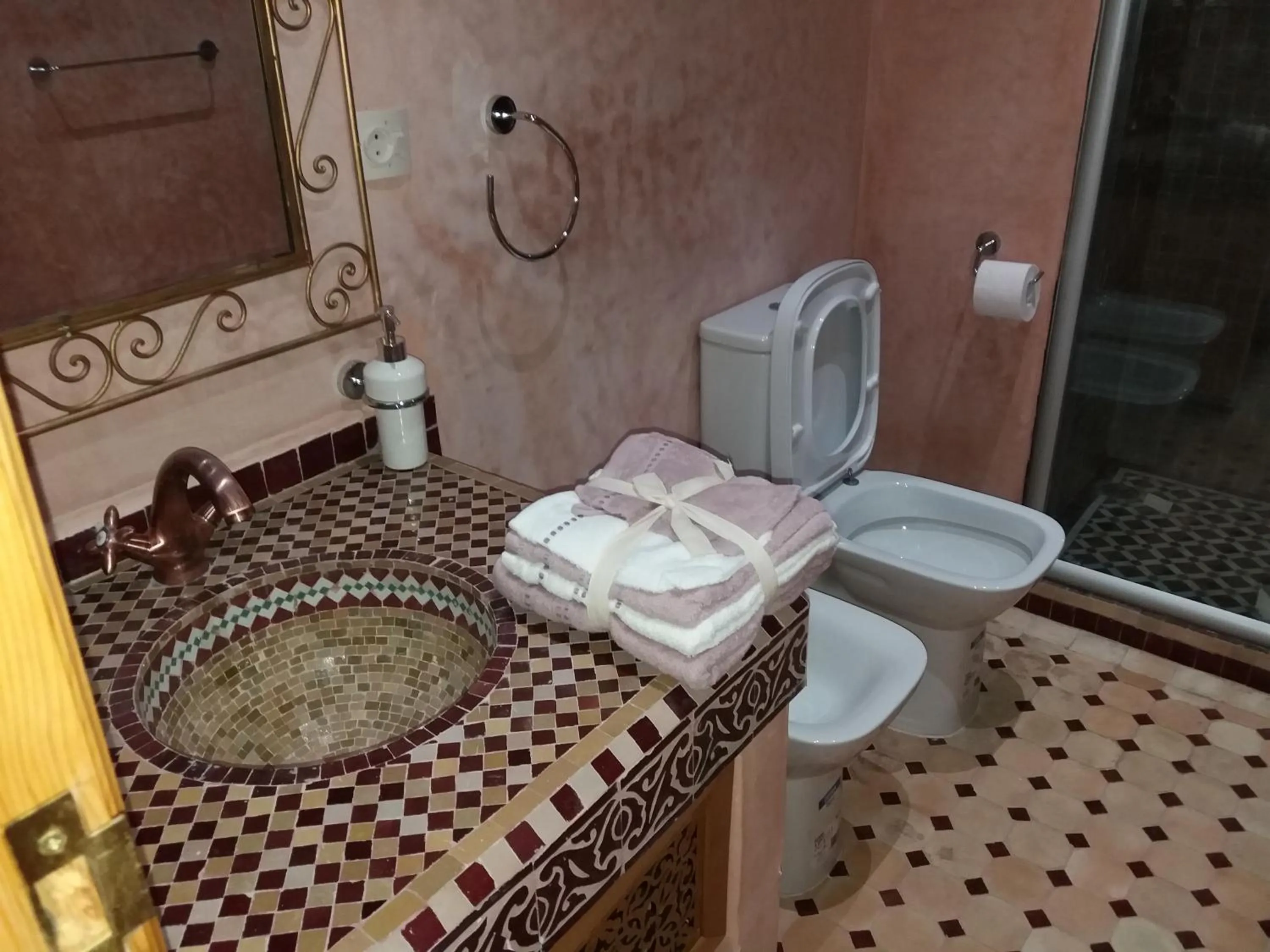 Bathroom in Riad Dar Saidi