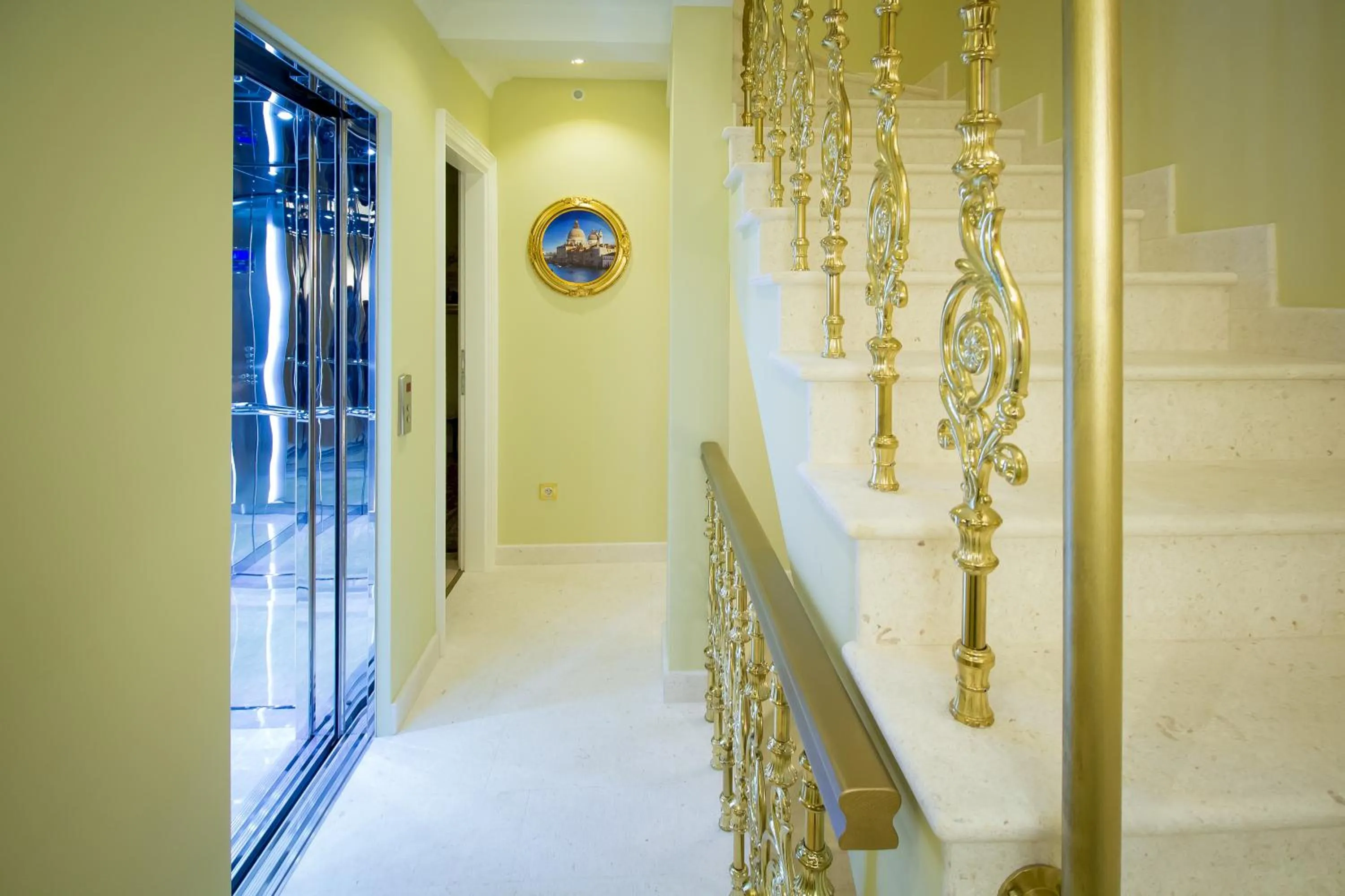 Other in Palazzo Venezia-Adults Only