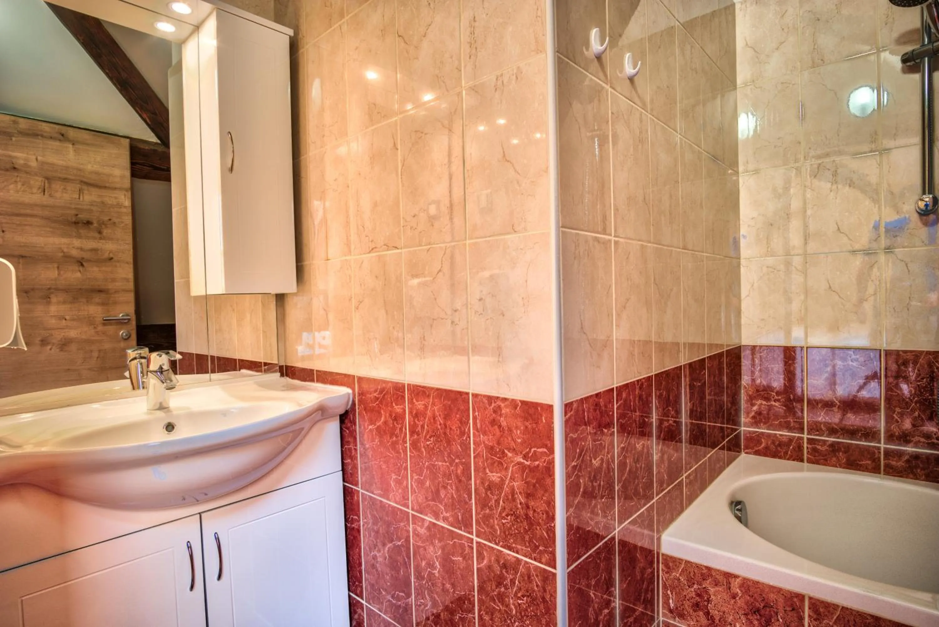 Bathroom in Hiša Linhart, Hotel & Restaurant