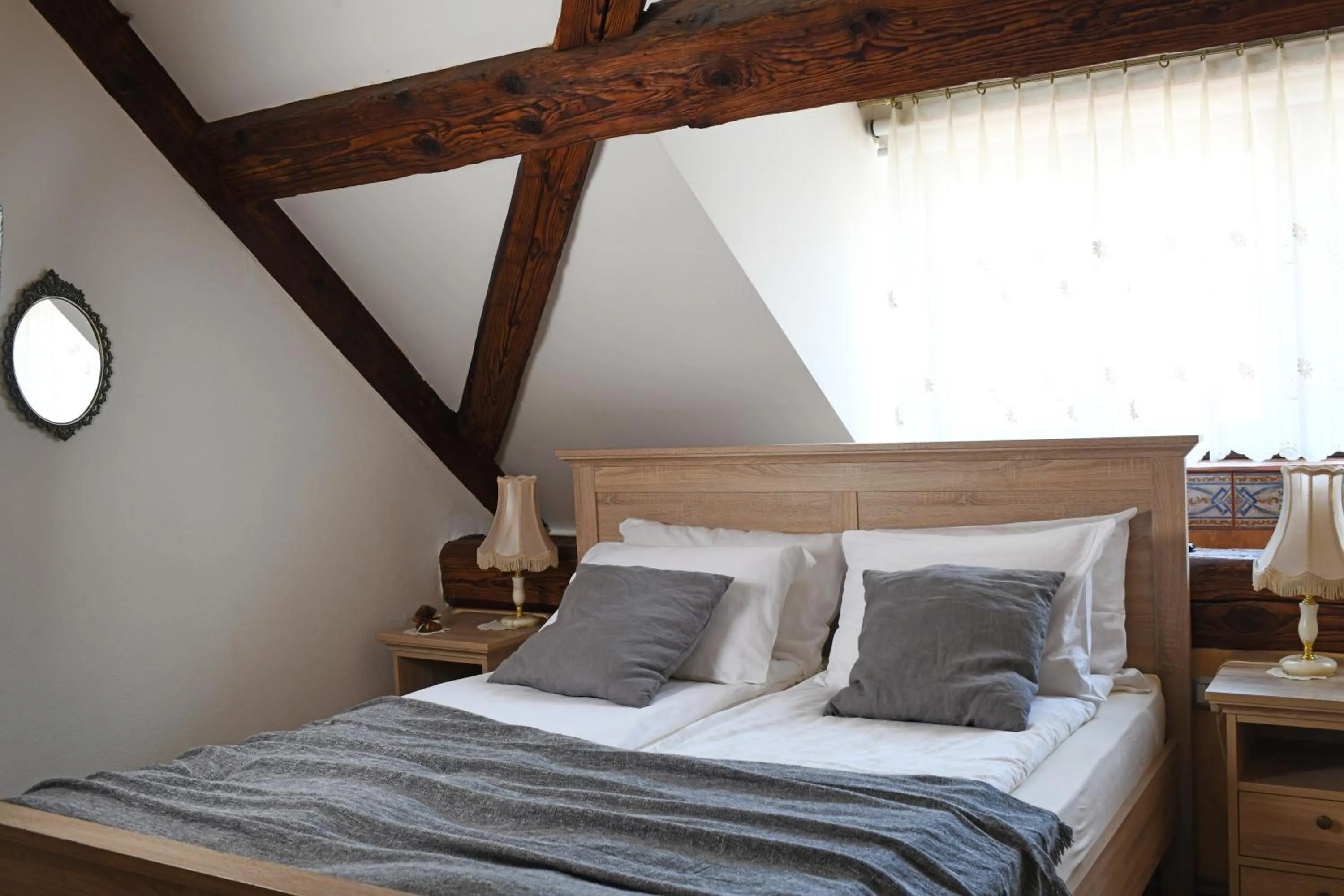 Property building, Bed in Hiša Linhart, Hotel & Restaurant