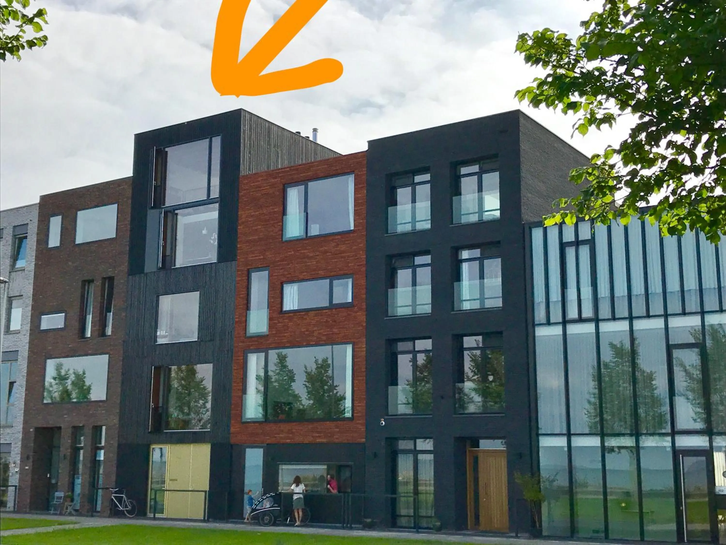 Property building in Lake View Apartment Amsterdam