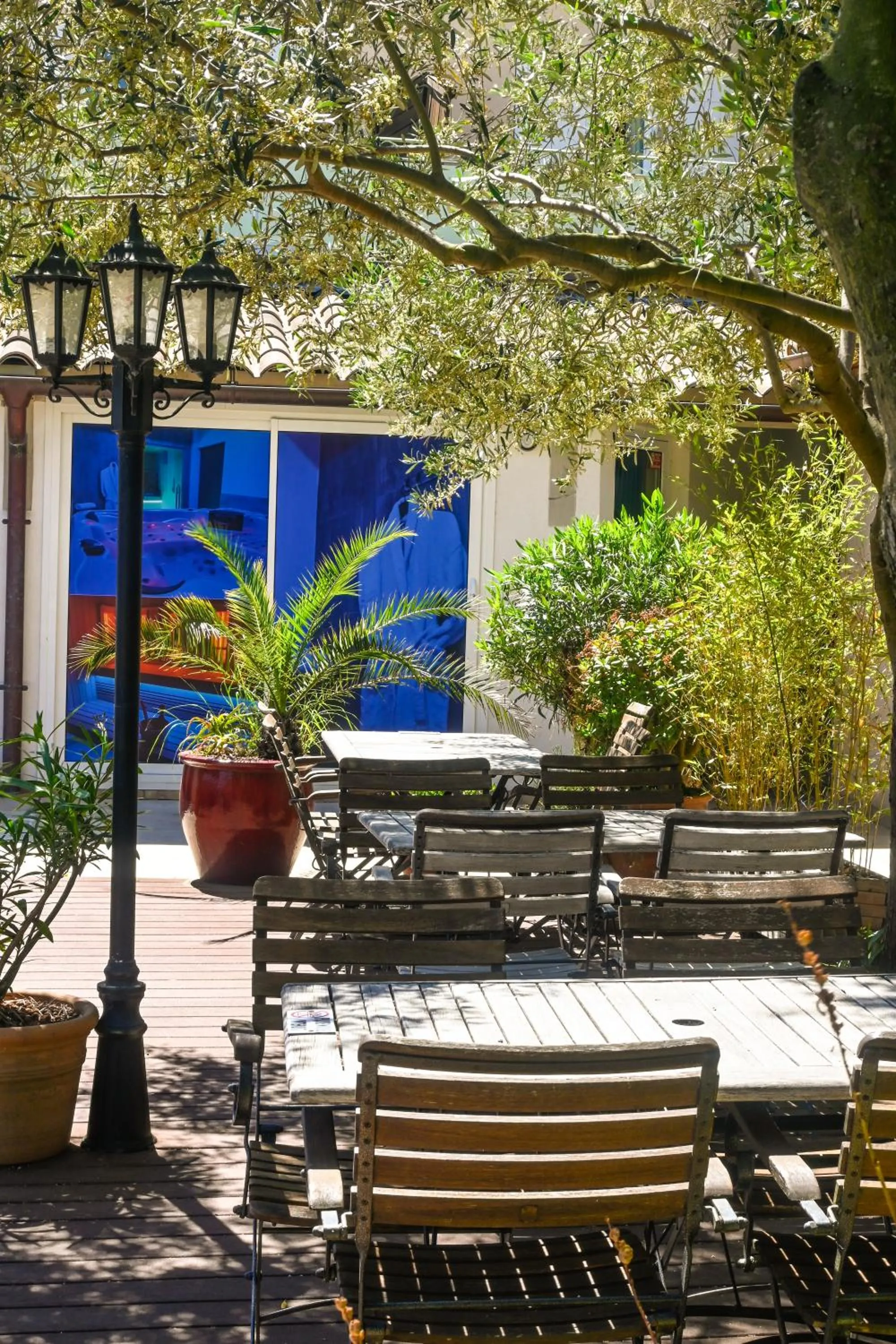 Patio in Hôtel & Spa La Villa