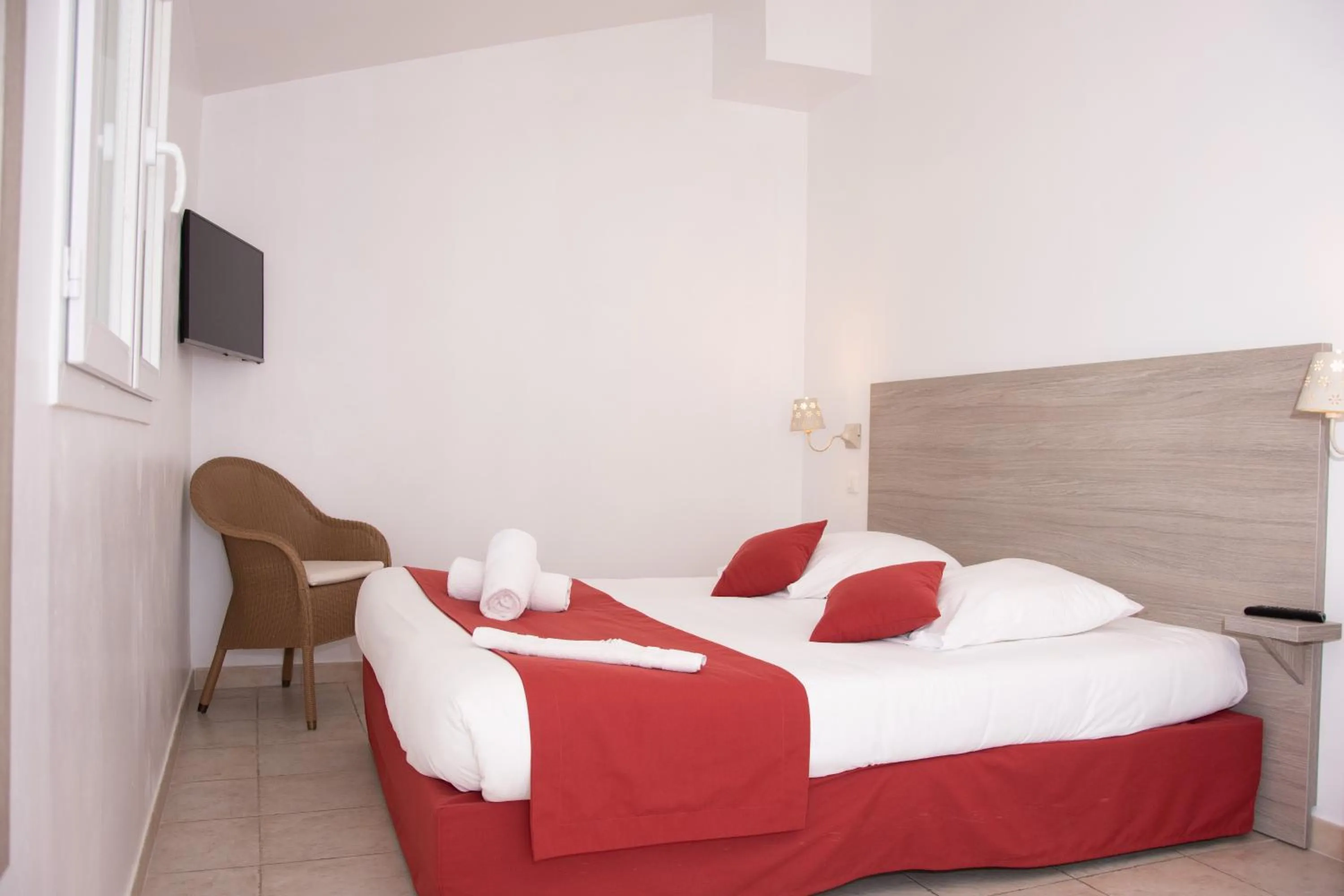 Garden view, Bed in Hôtel & Spa La Villa