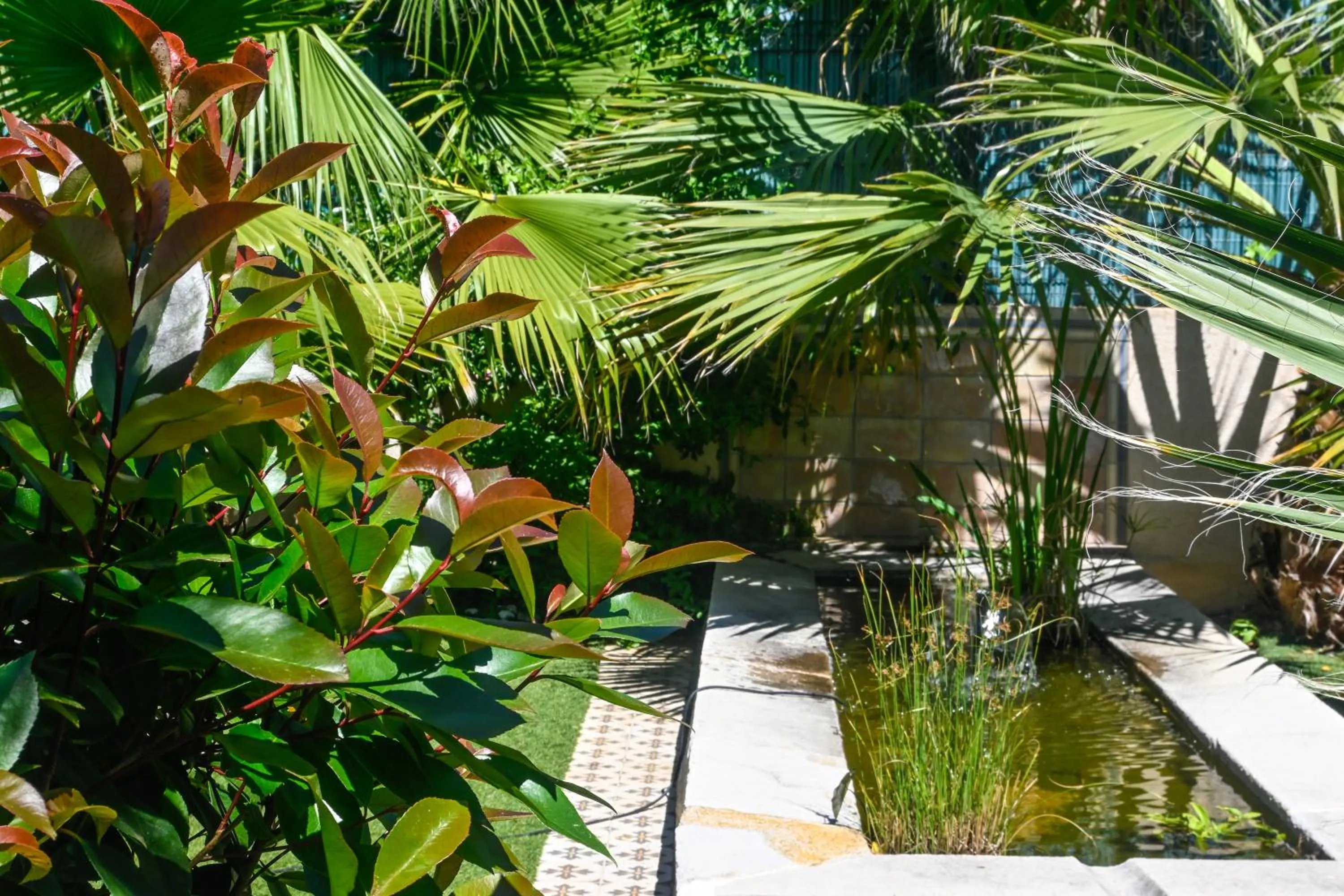 Patio in Hôtel & Spa La Villa