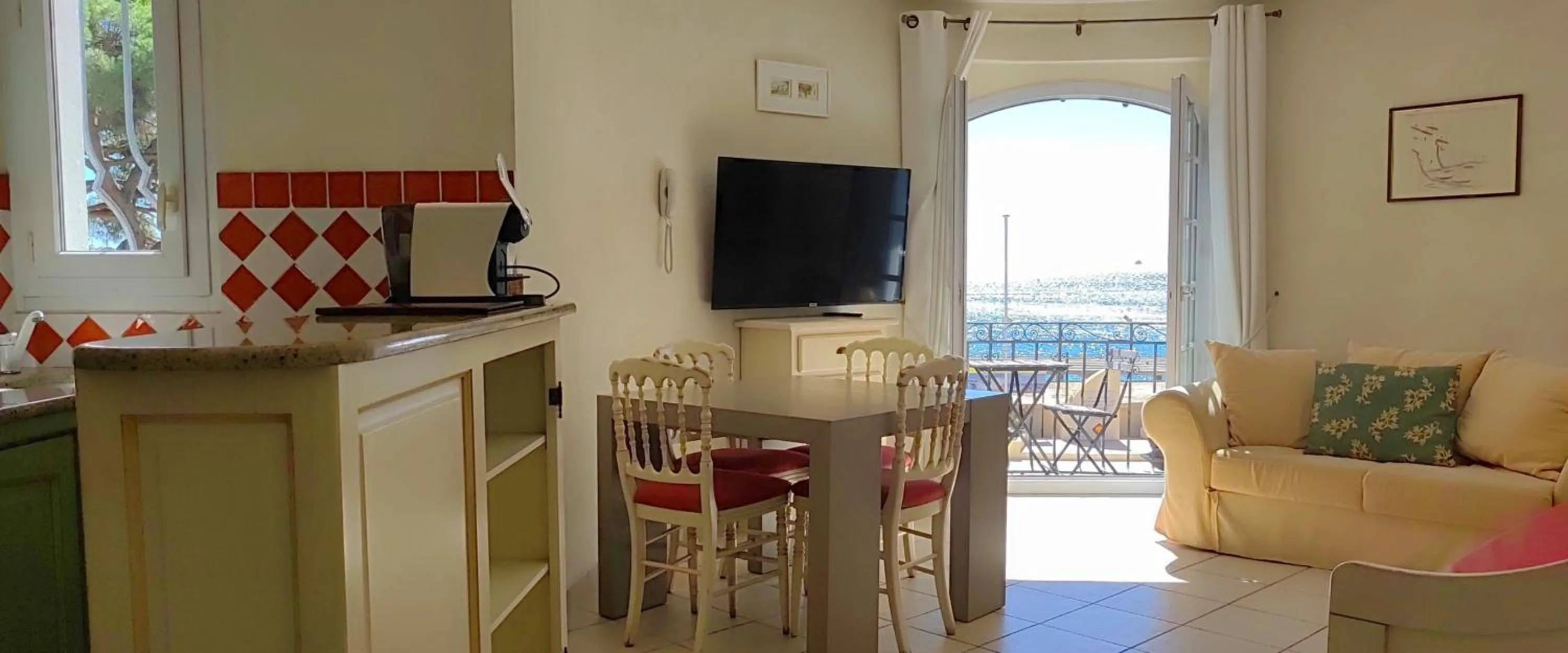 Living room in Hôtel & Spa La Villa