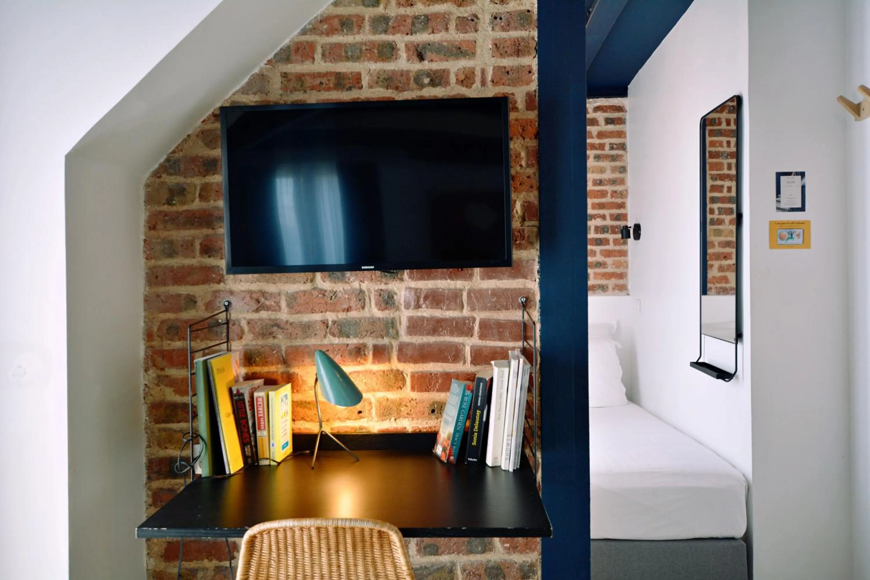 Bed in Hôtel Lucien