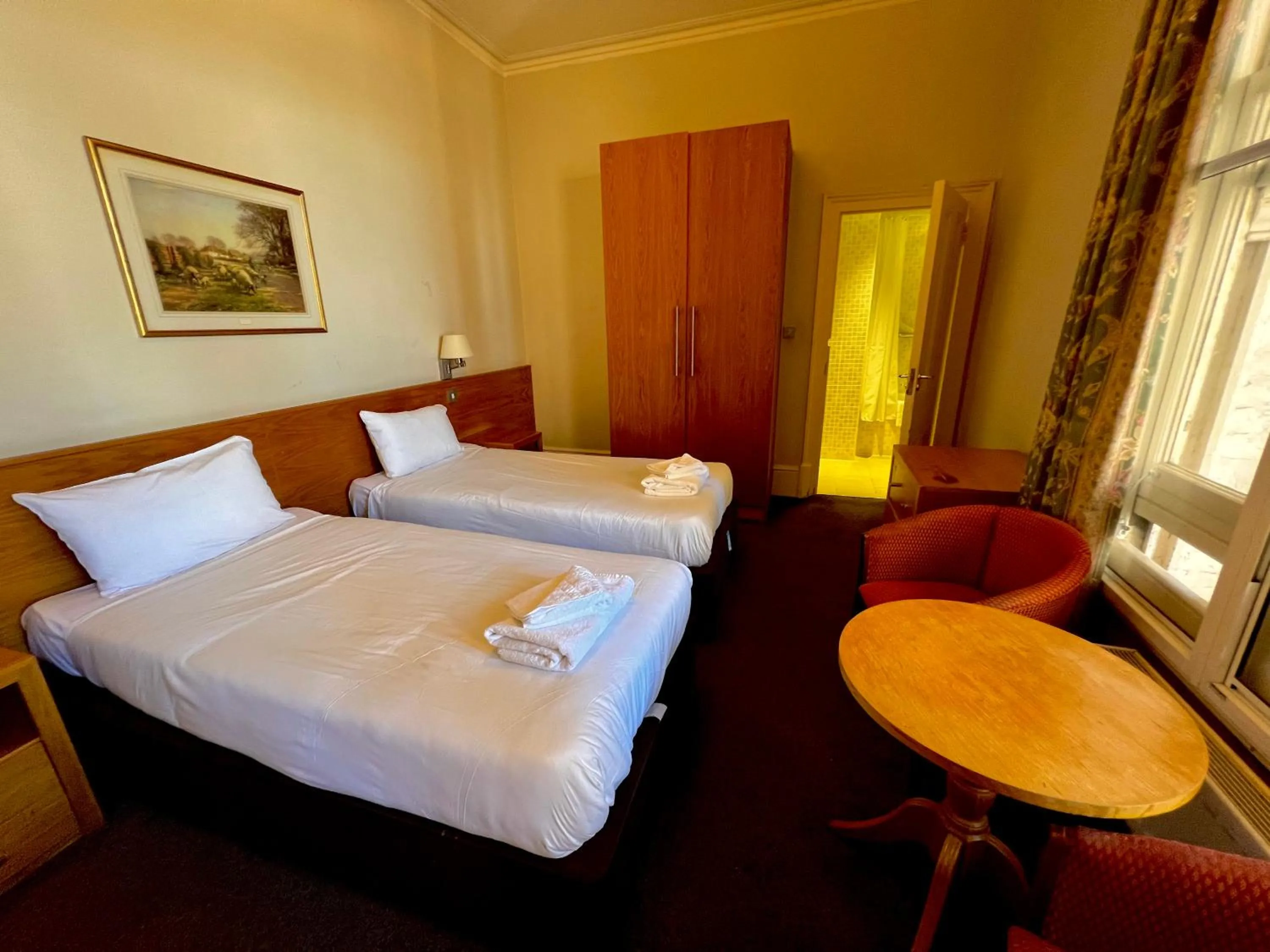 Bed in Cavendish Hotel