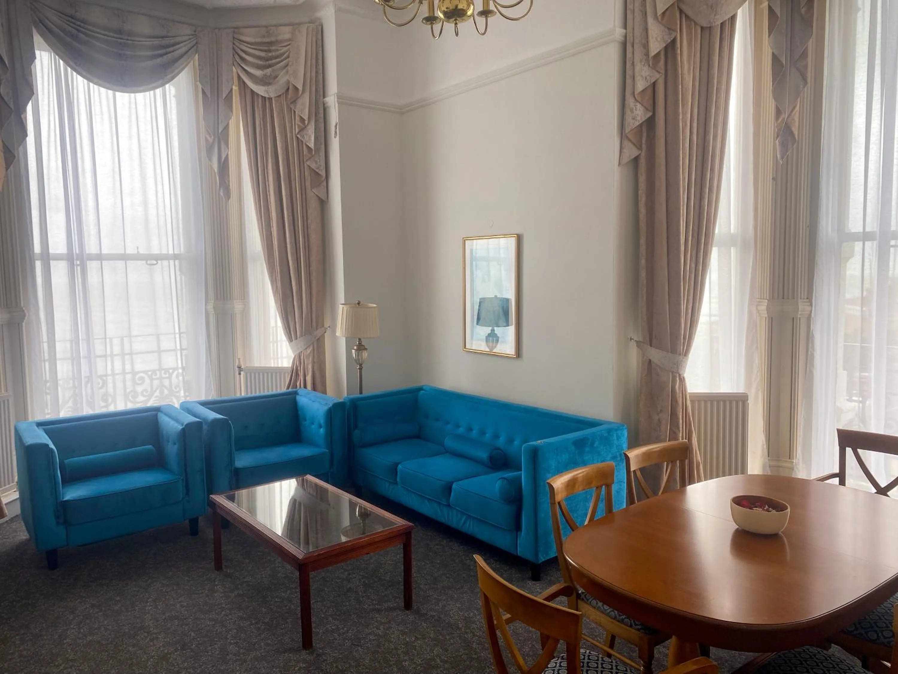 Seating area in Cavendish Hotel