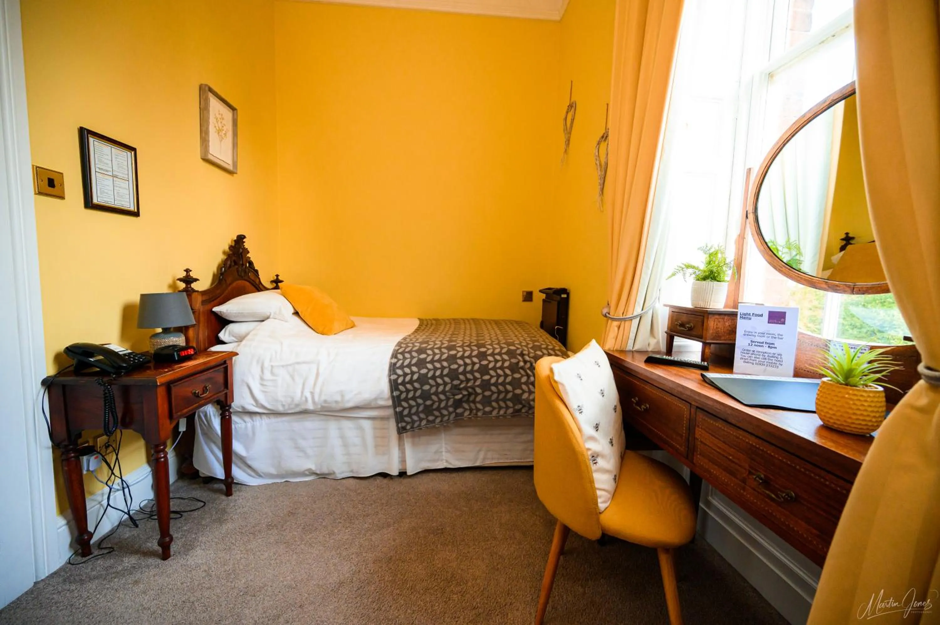 Photo of the whole room, Bed in Old Rectory