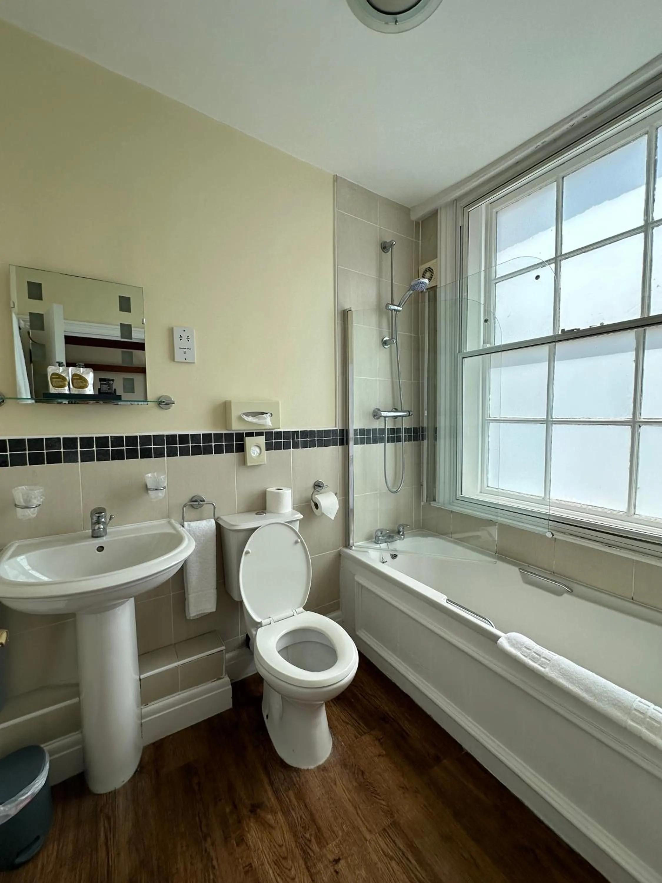 Bathroom in The White Hart Hotel