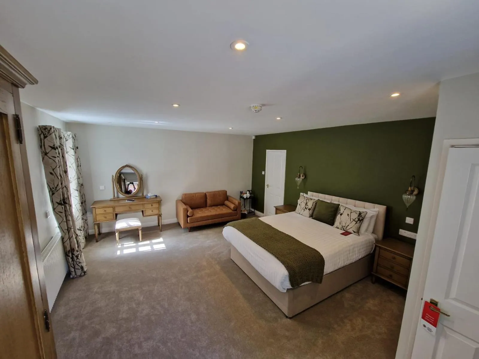 Photo of the whole room, Bed in Best Western Plus West Retford Hotel