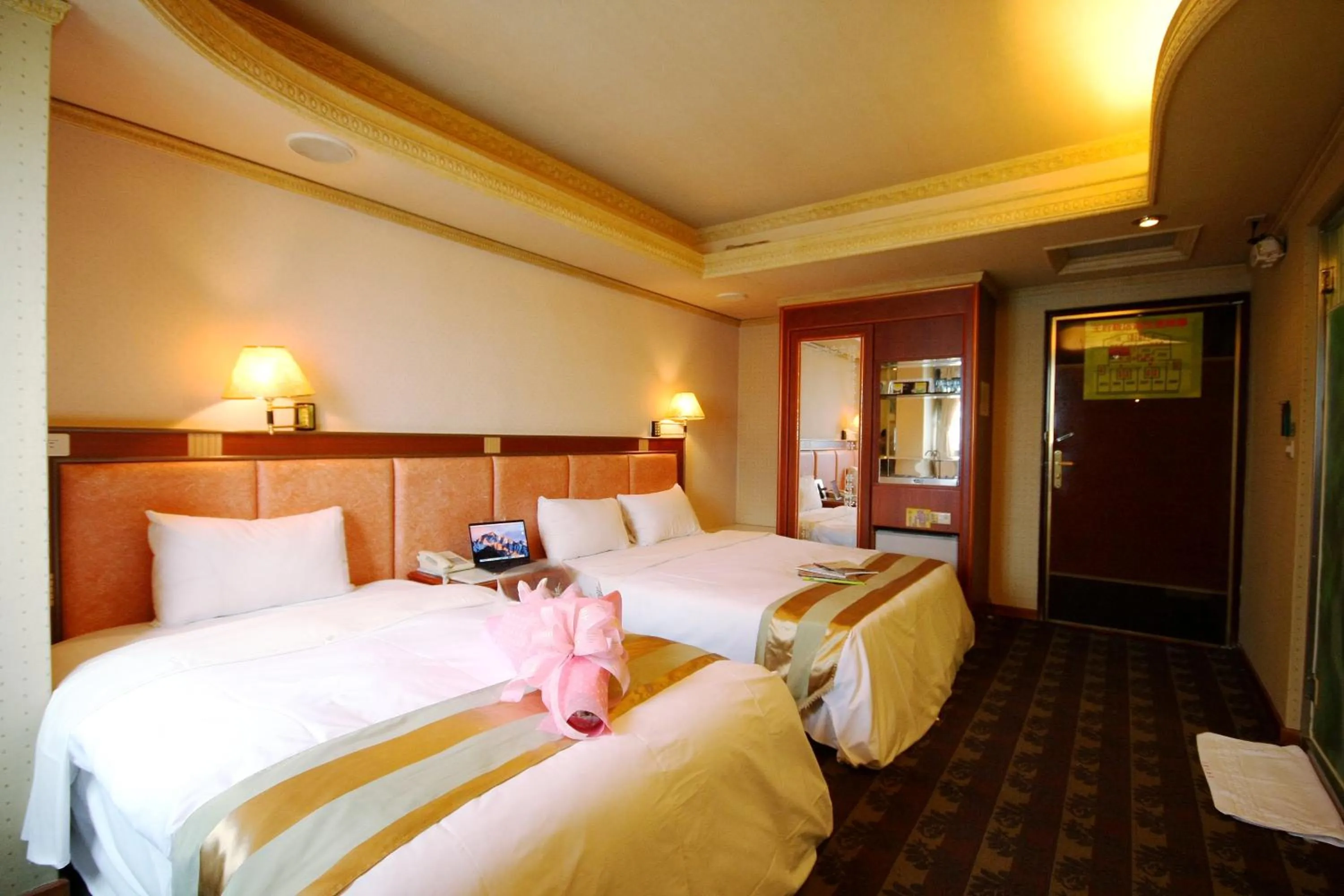 bunk bed in Wang Fu Hotel