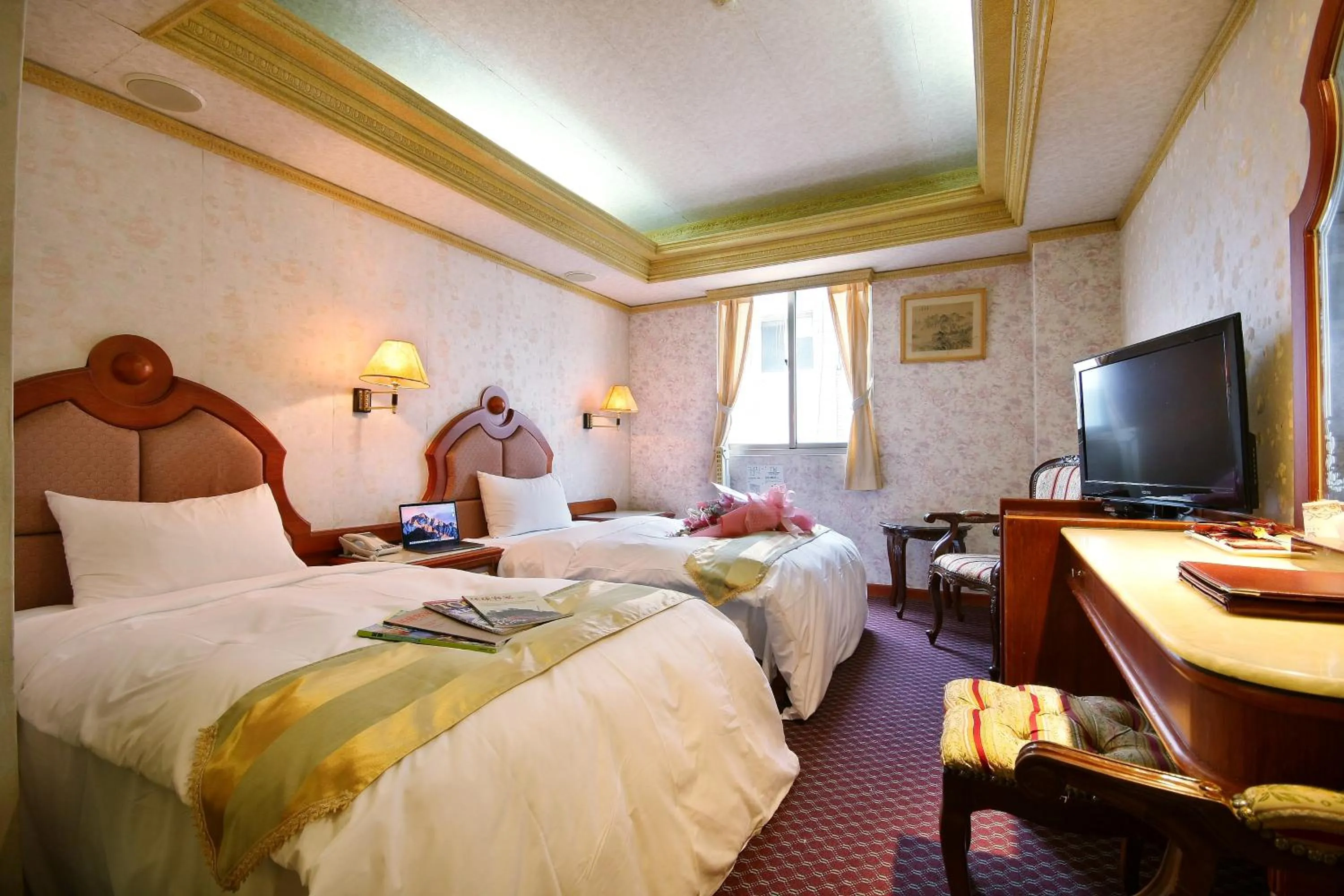 bunk bed in Wang Fu Hotel