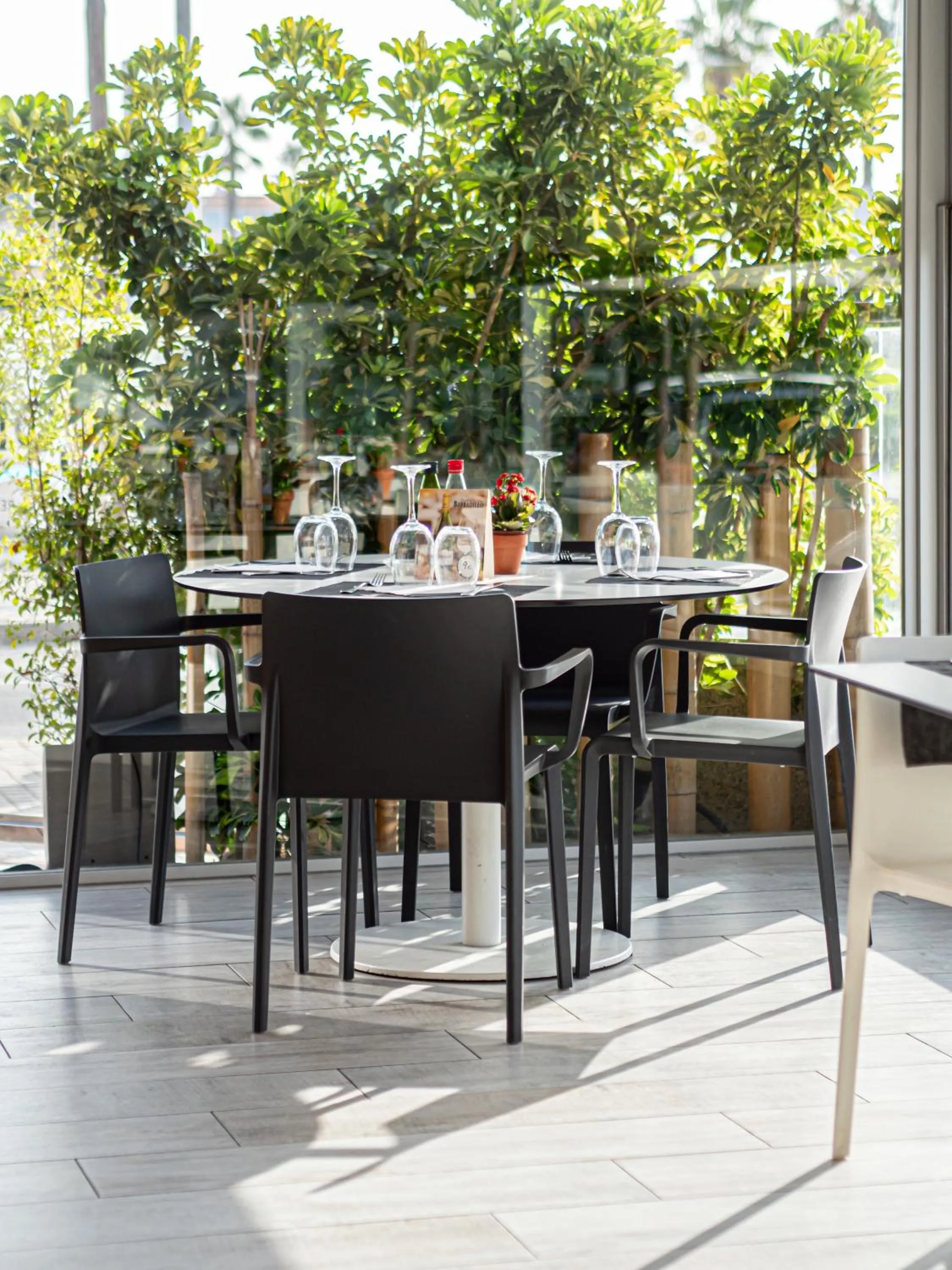 Restaurant/places to eat in Aparthotel Solifemar