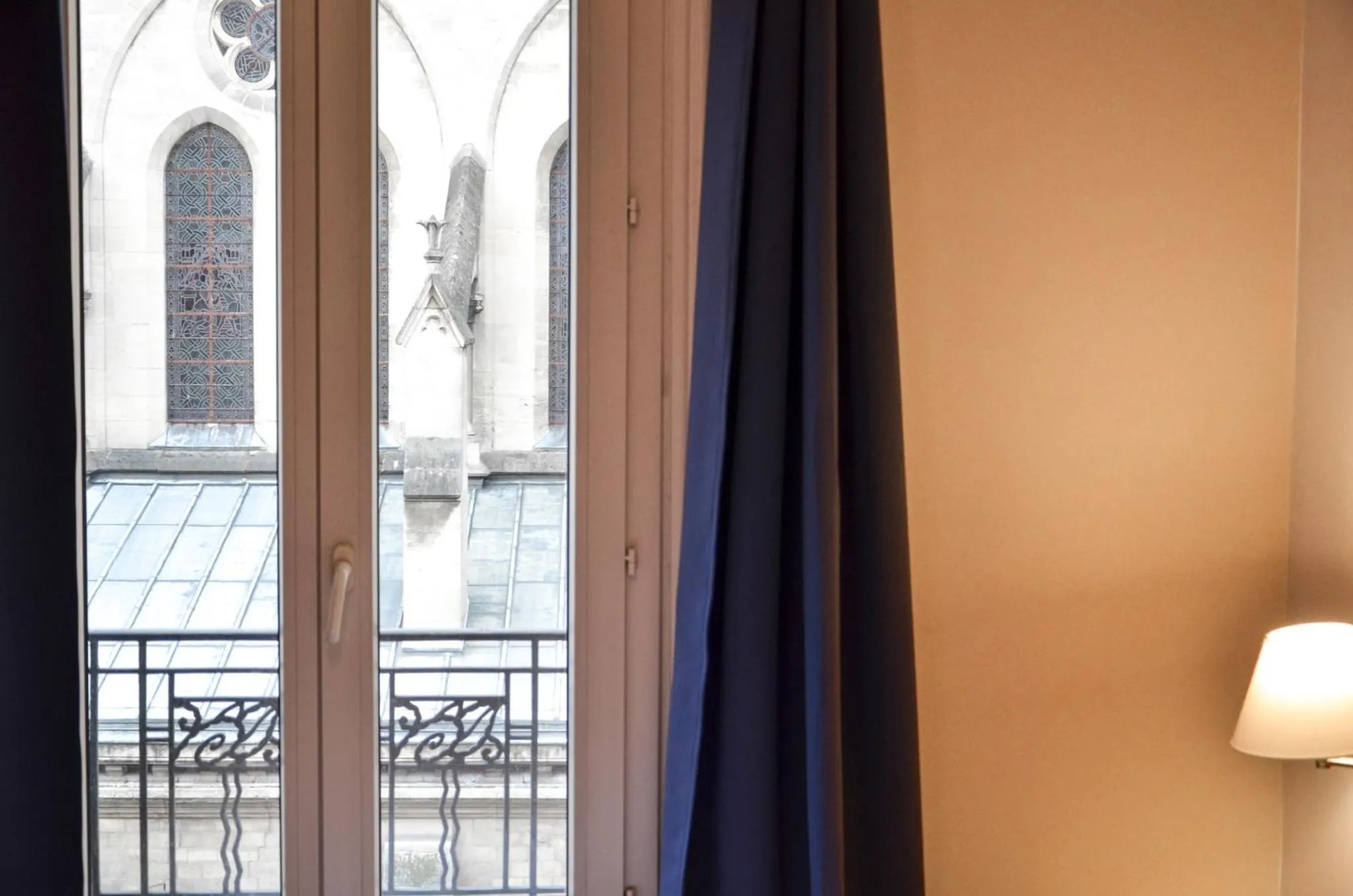 Nearby landmark in Hôtel De La Perdrix Rouge