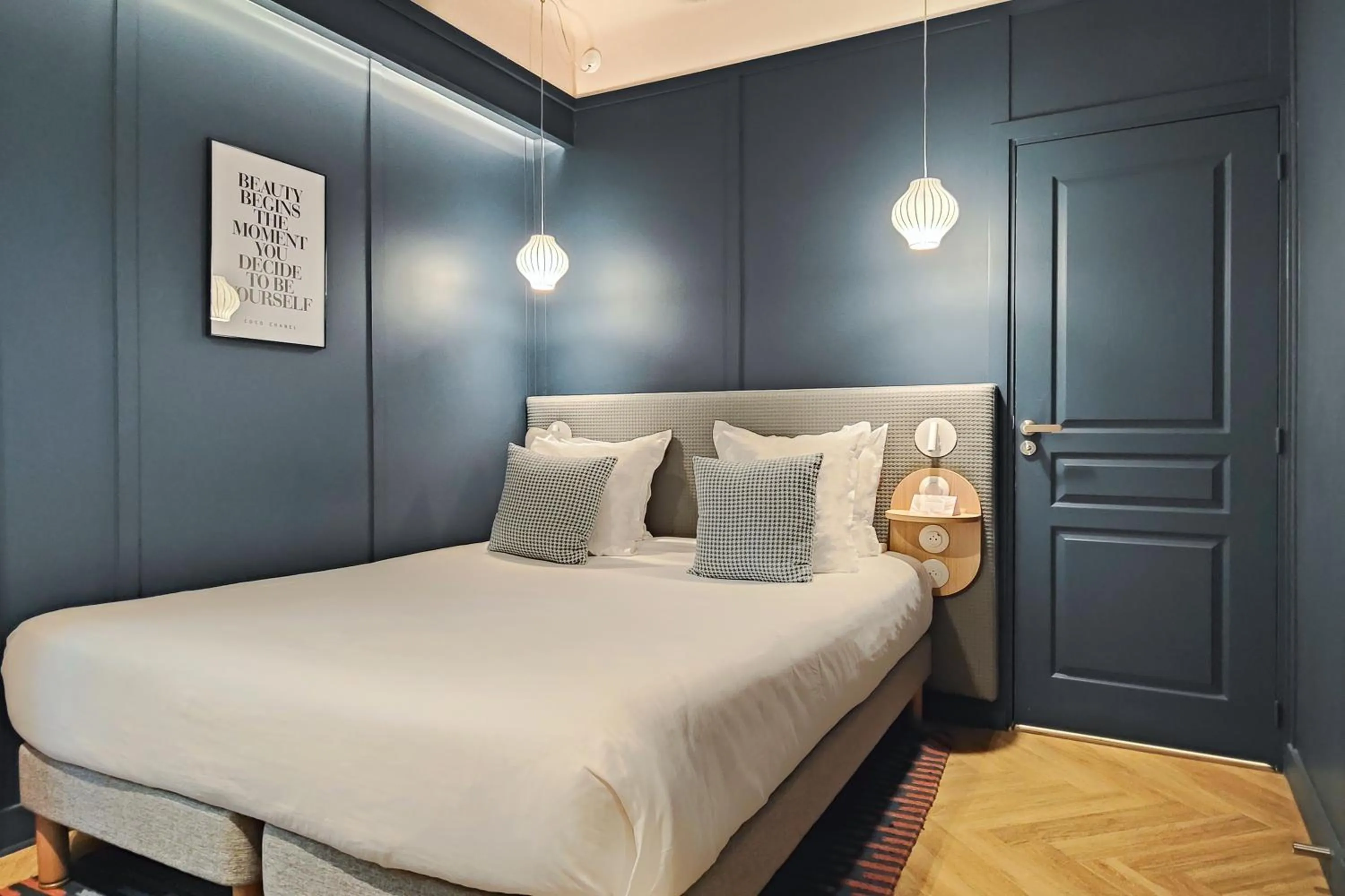 Bed in Hotel Aparthotel AMMI Nice Lafayette