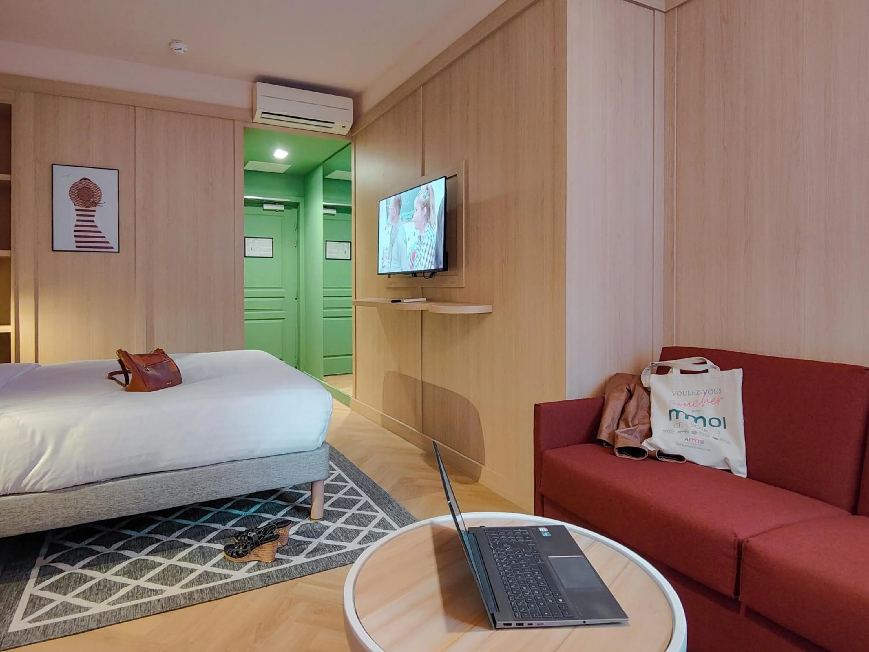 Photo of the whole room, Bed in Hotel Aparthotel AMMI Nice Lafayette