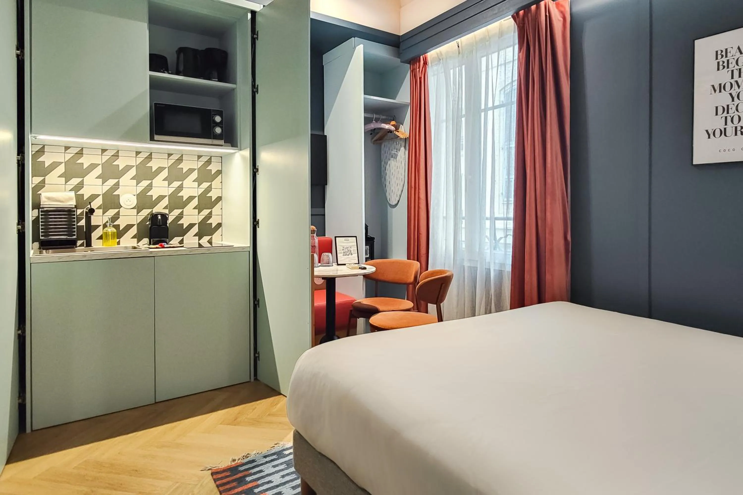 Photo of the whole room, Bed in Hotel Aparthotel AMMI Nice Lafayette