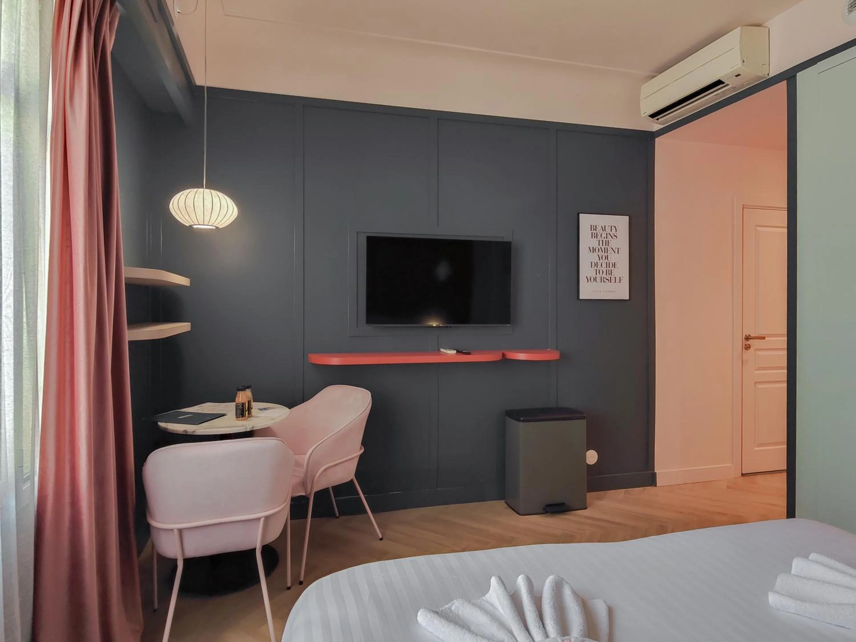 Photo of the whole room, Bed in Hotel Aparthotel AMMI Nice Lafayette