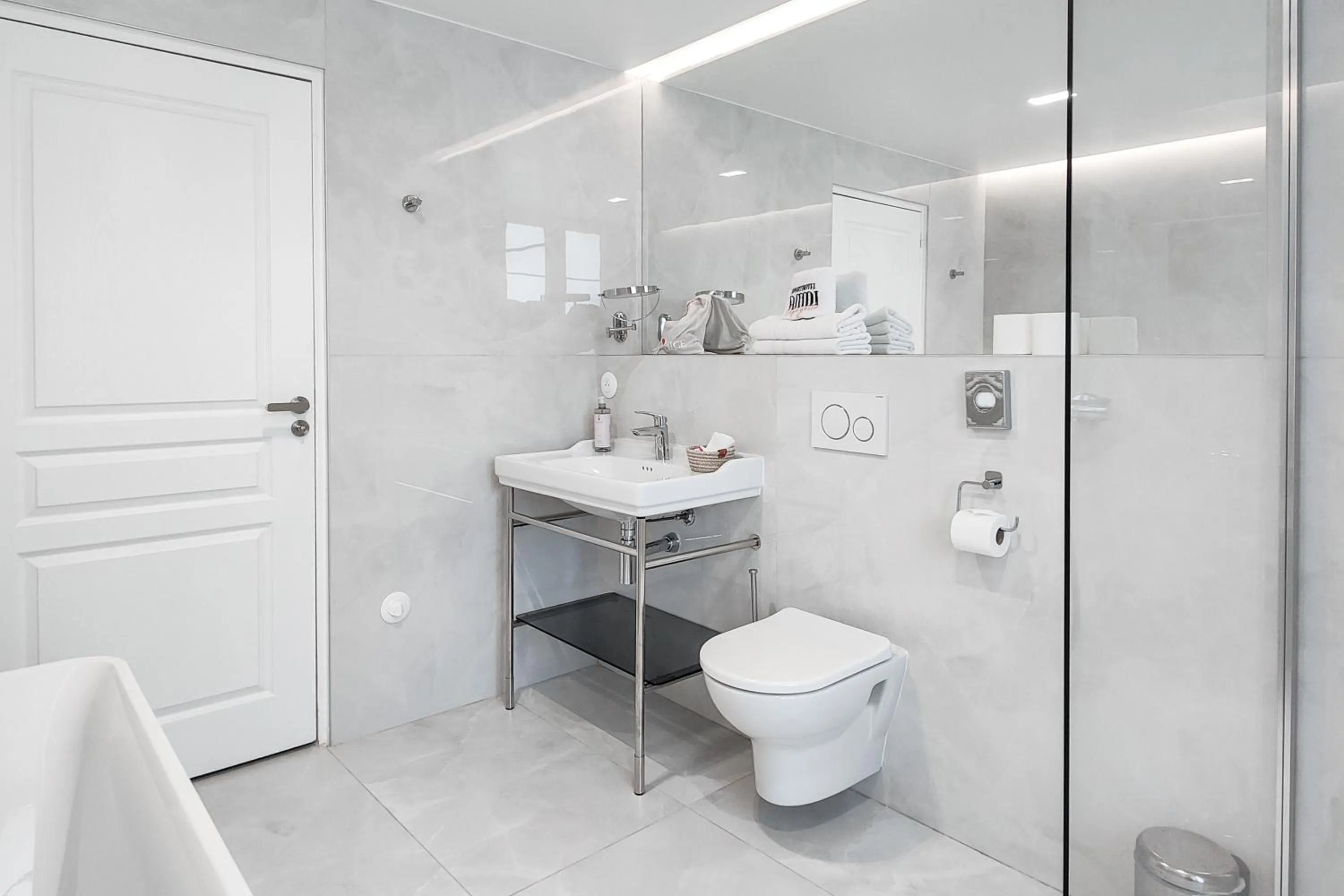 Bathroom in Hotel Aparthotel AMMI Nice Lafayette