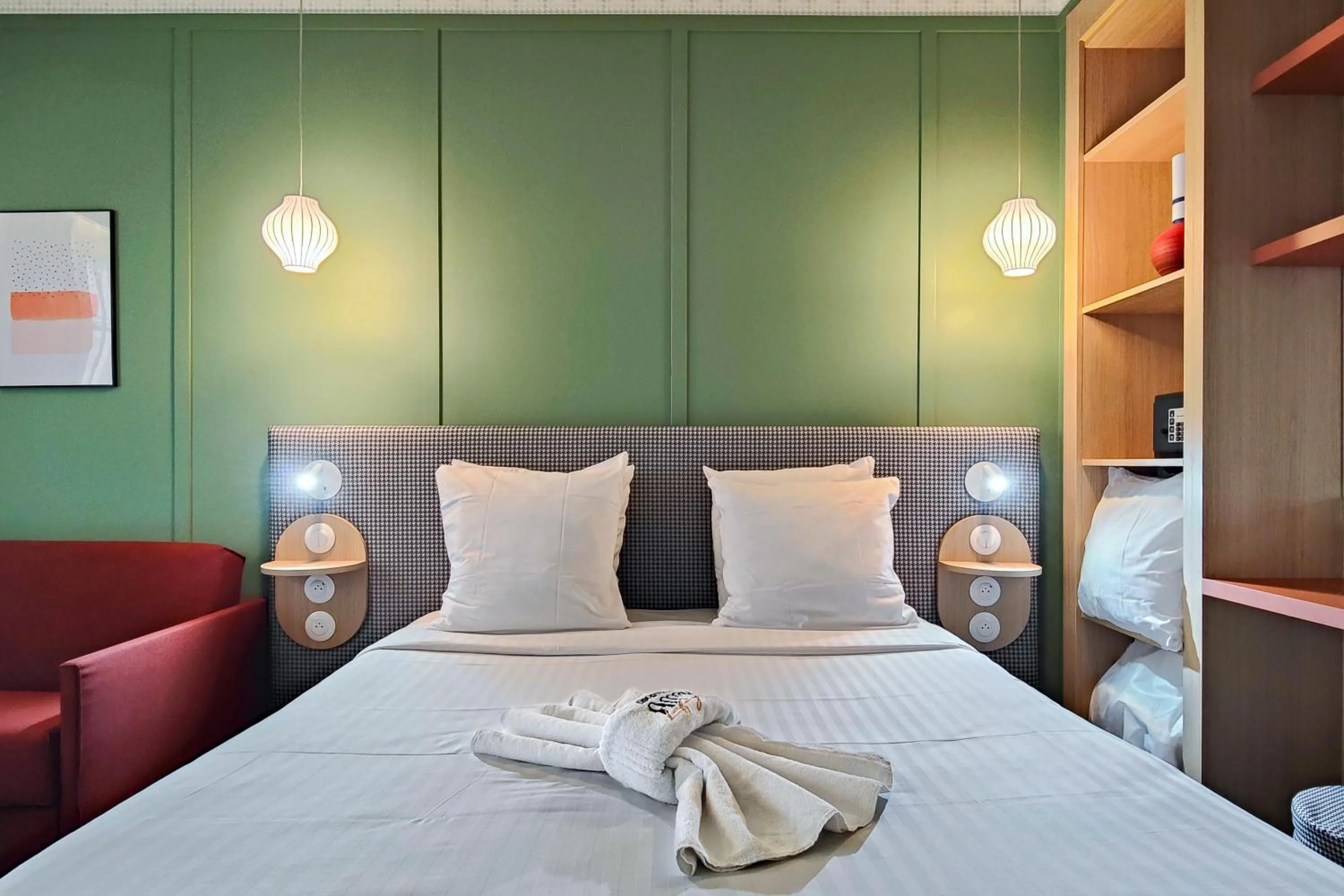 Bed in Hotel Aparthotel AMMI Nice Lafayette