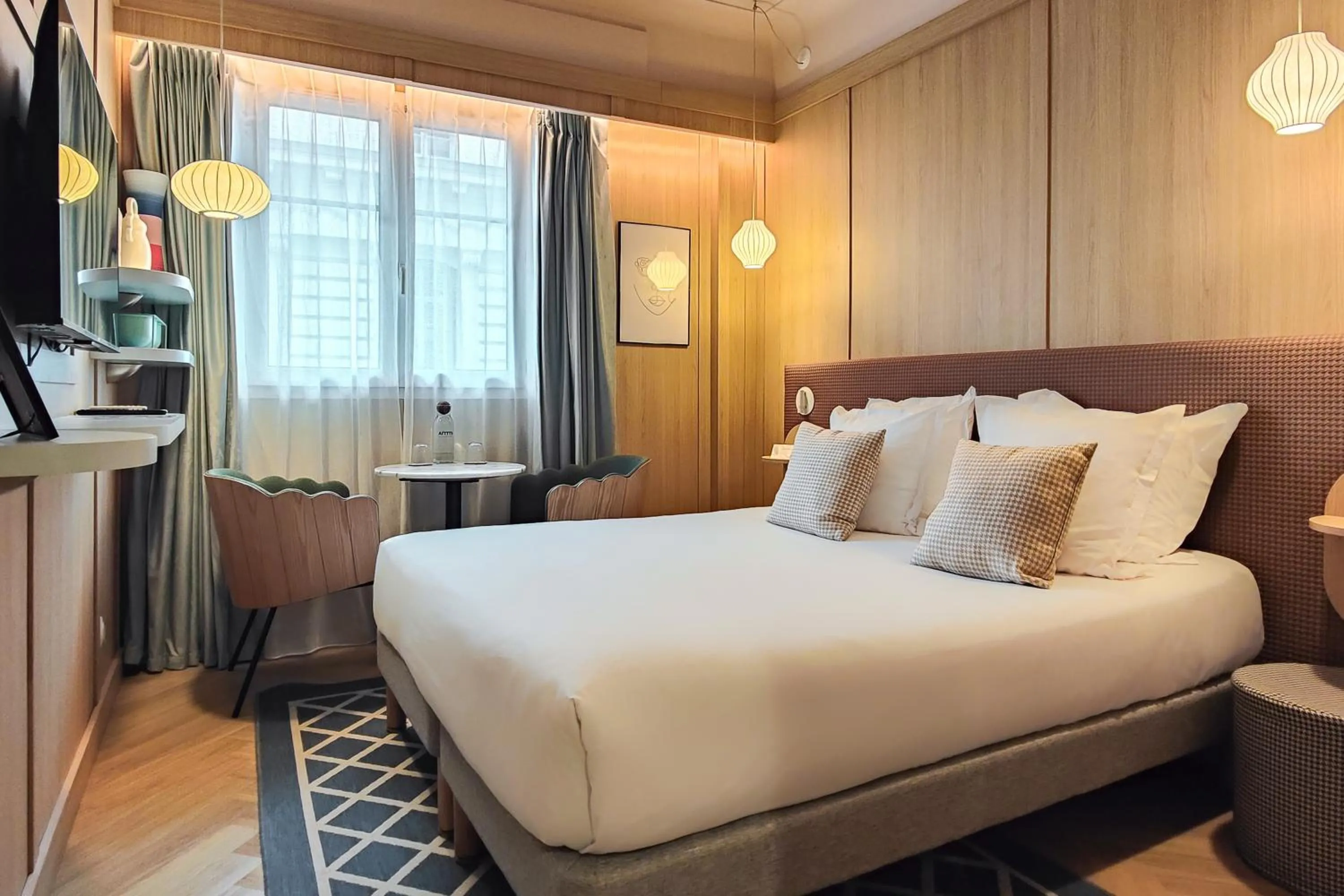 Photo of the whole room, Bed in Hotel Aparthotel AMMI Nice Lafayette