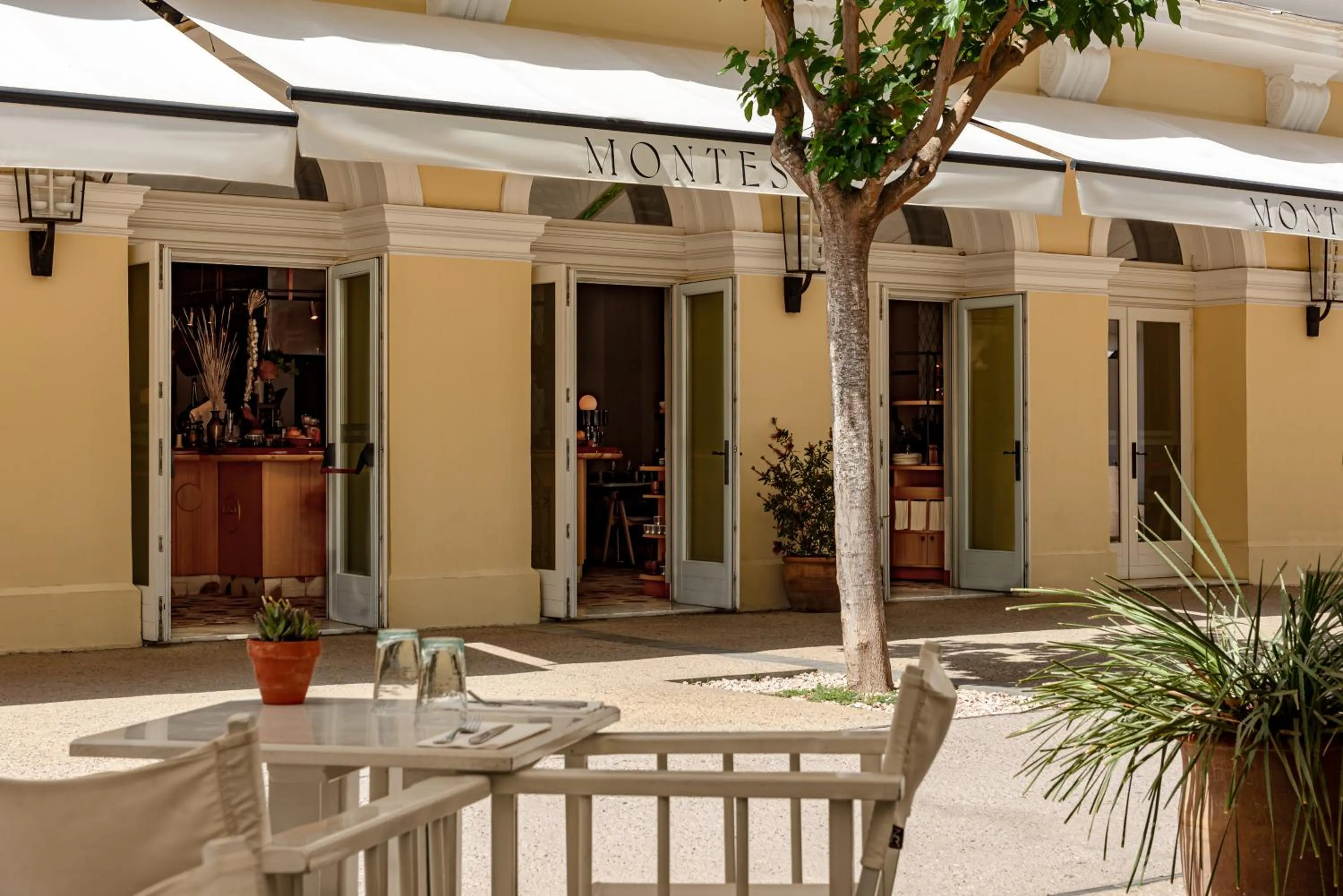 Restaurant/places to eat in Montesol Experimental Ibiza