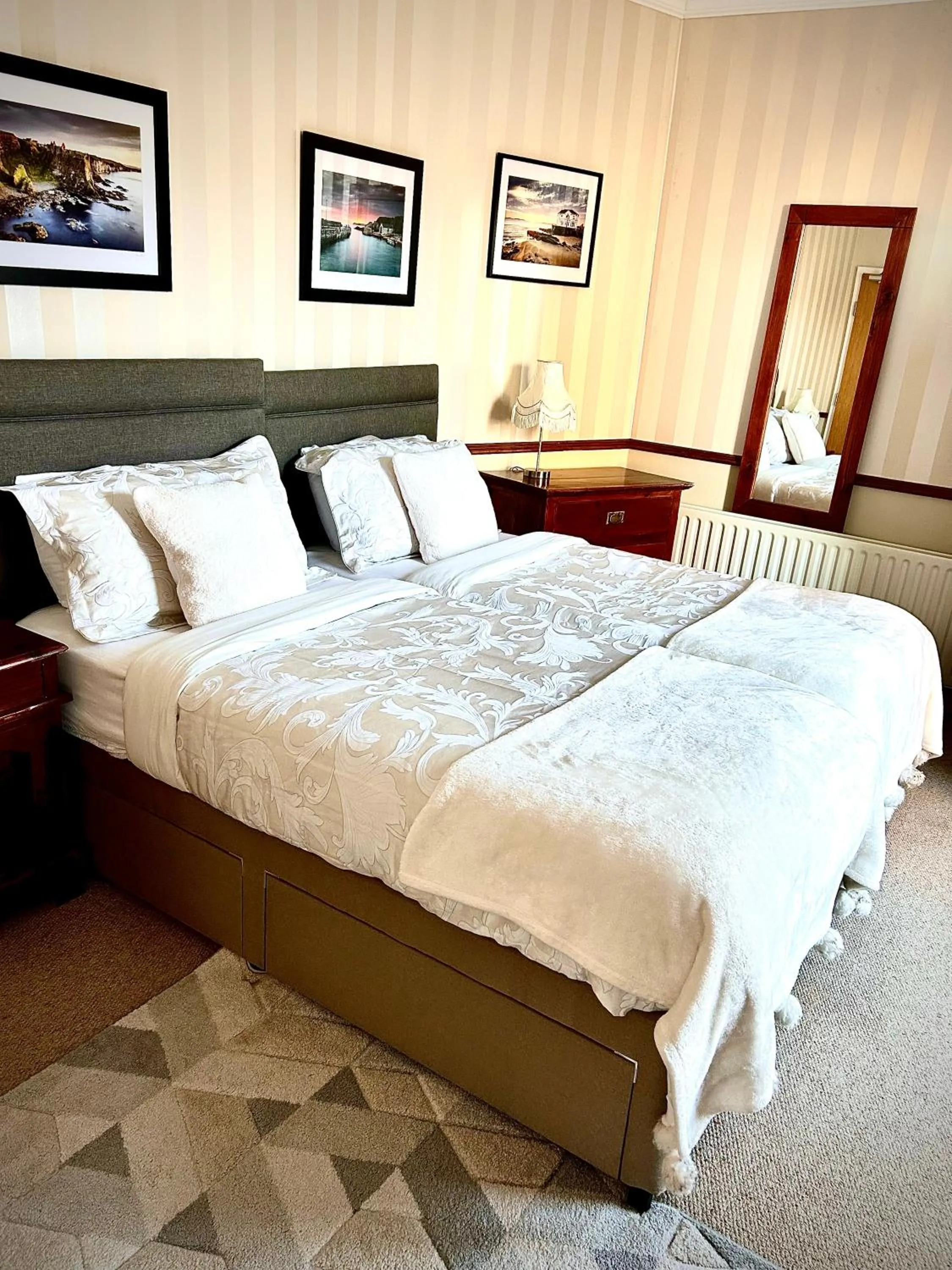 Standard Twin Room in Albany Lodge