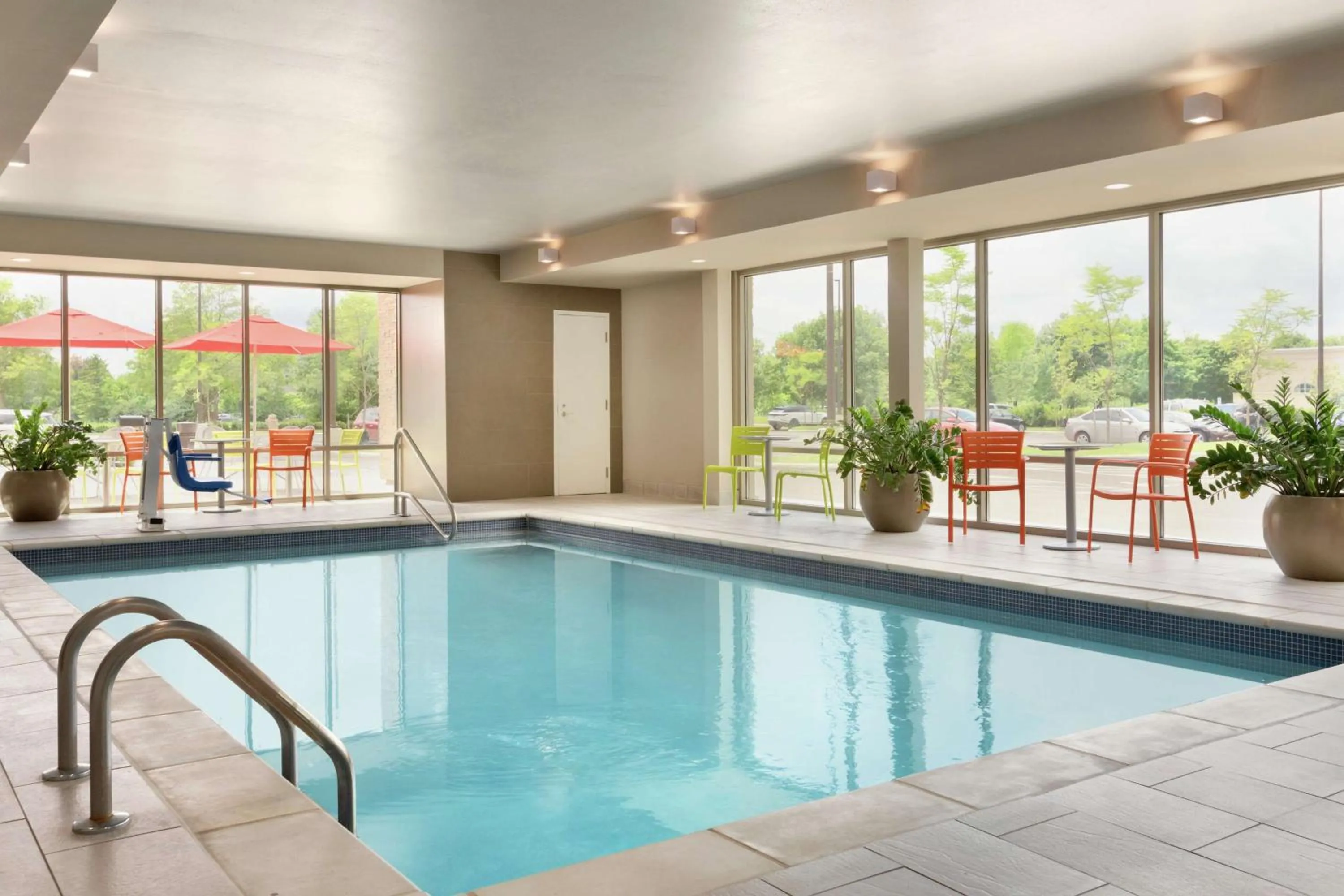 Pool view in Home2 Suites By Hilton Columbus Dublin