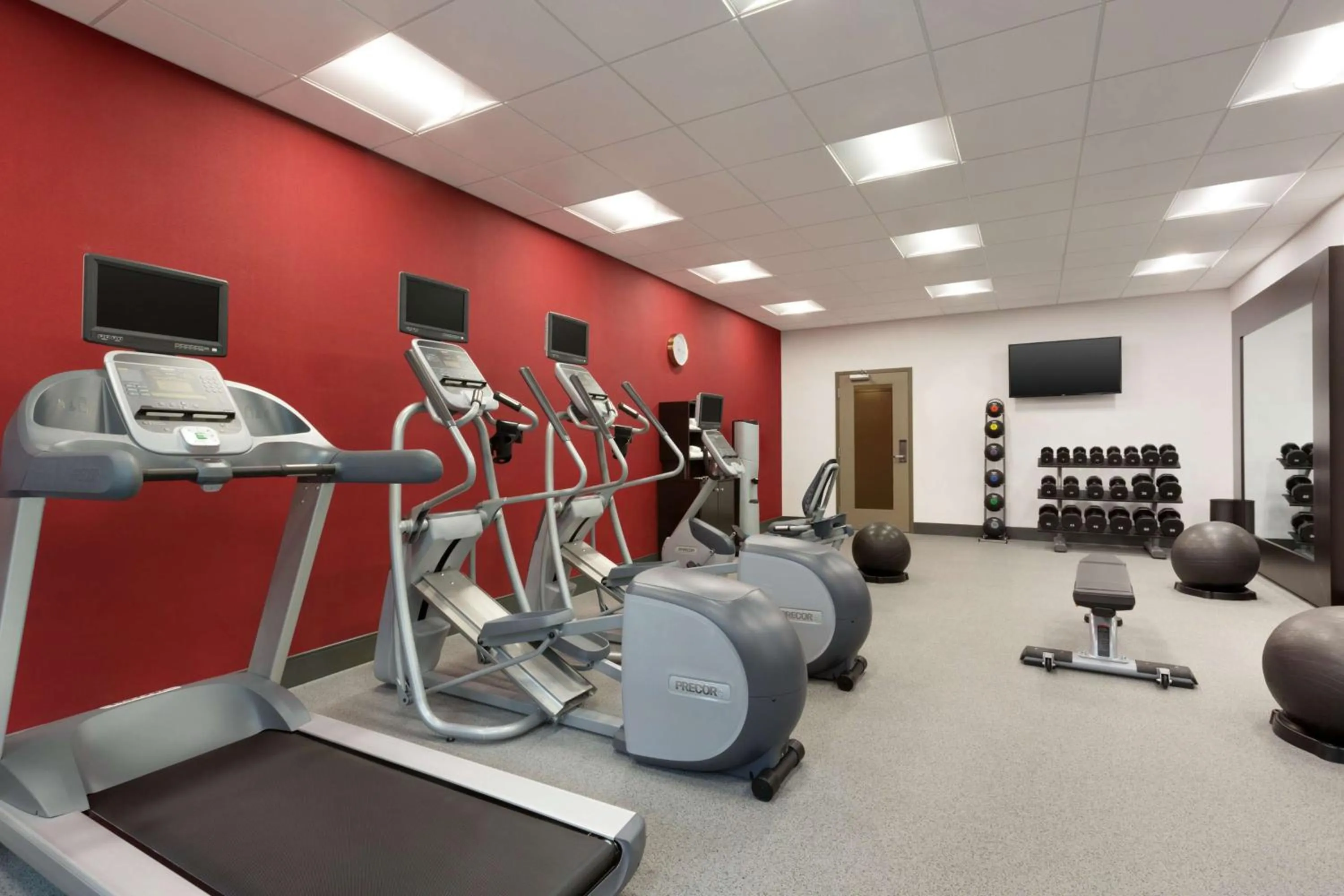 Fitness centre/facilities in Hilton Garden Inn Lompoc, Ca