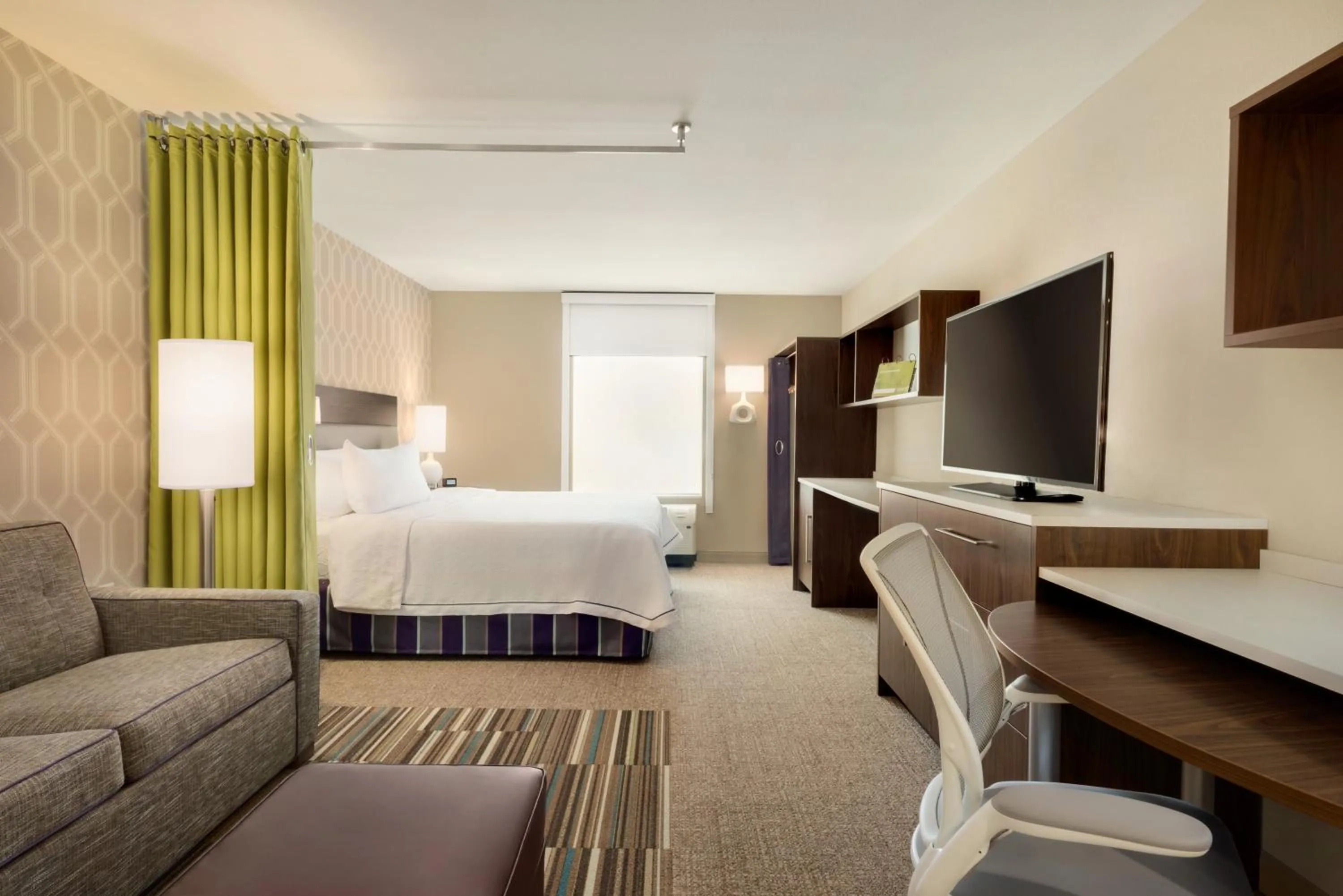 Bed in Home2 Suites By Hilton Menomonee Falls Milwaukee