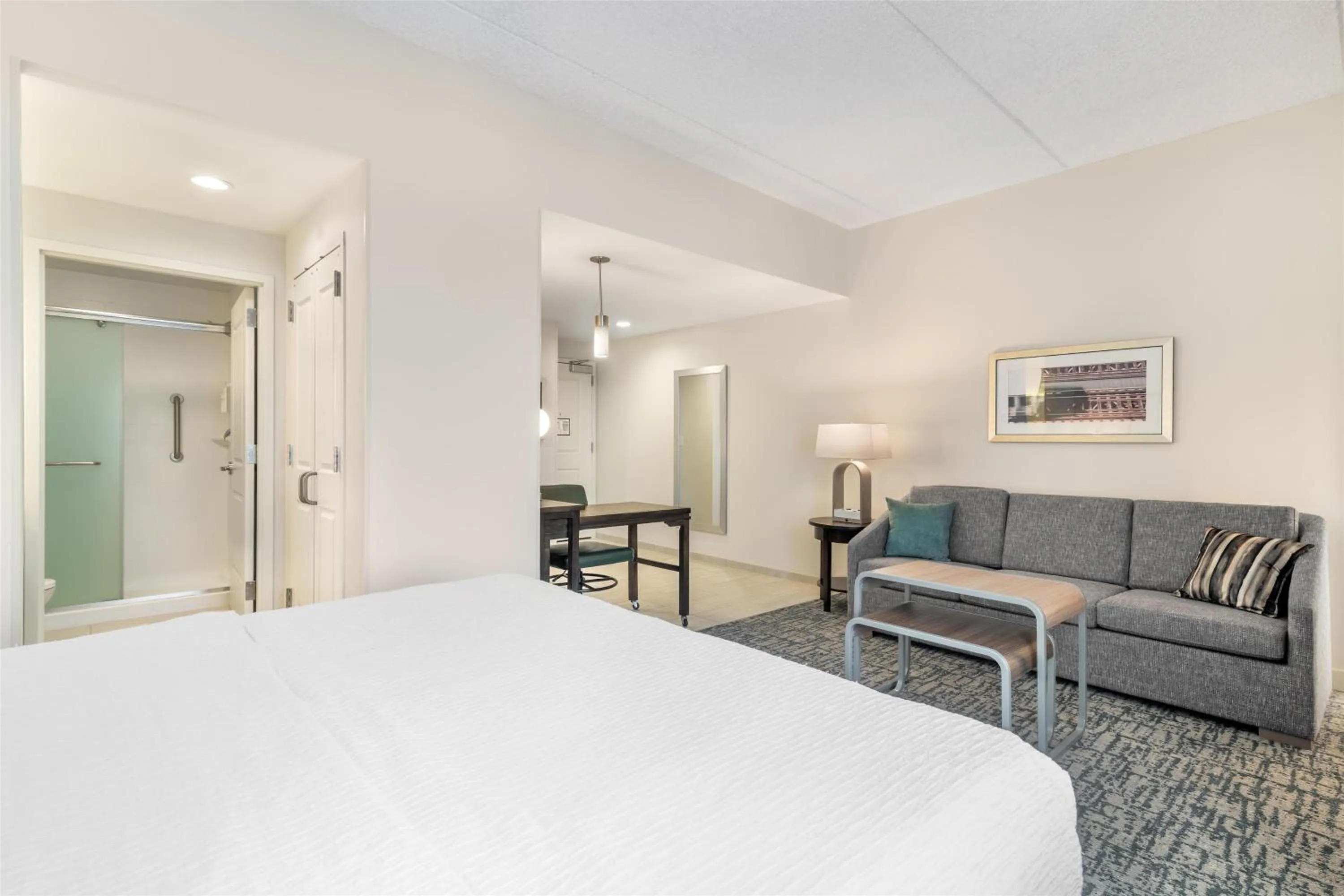 Living room, Bed in Homewood Suites By Hilton Schenectady