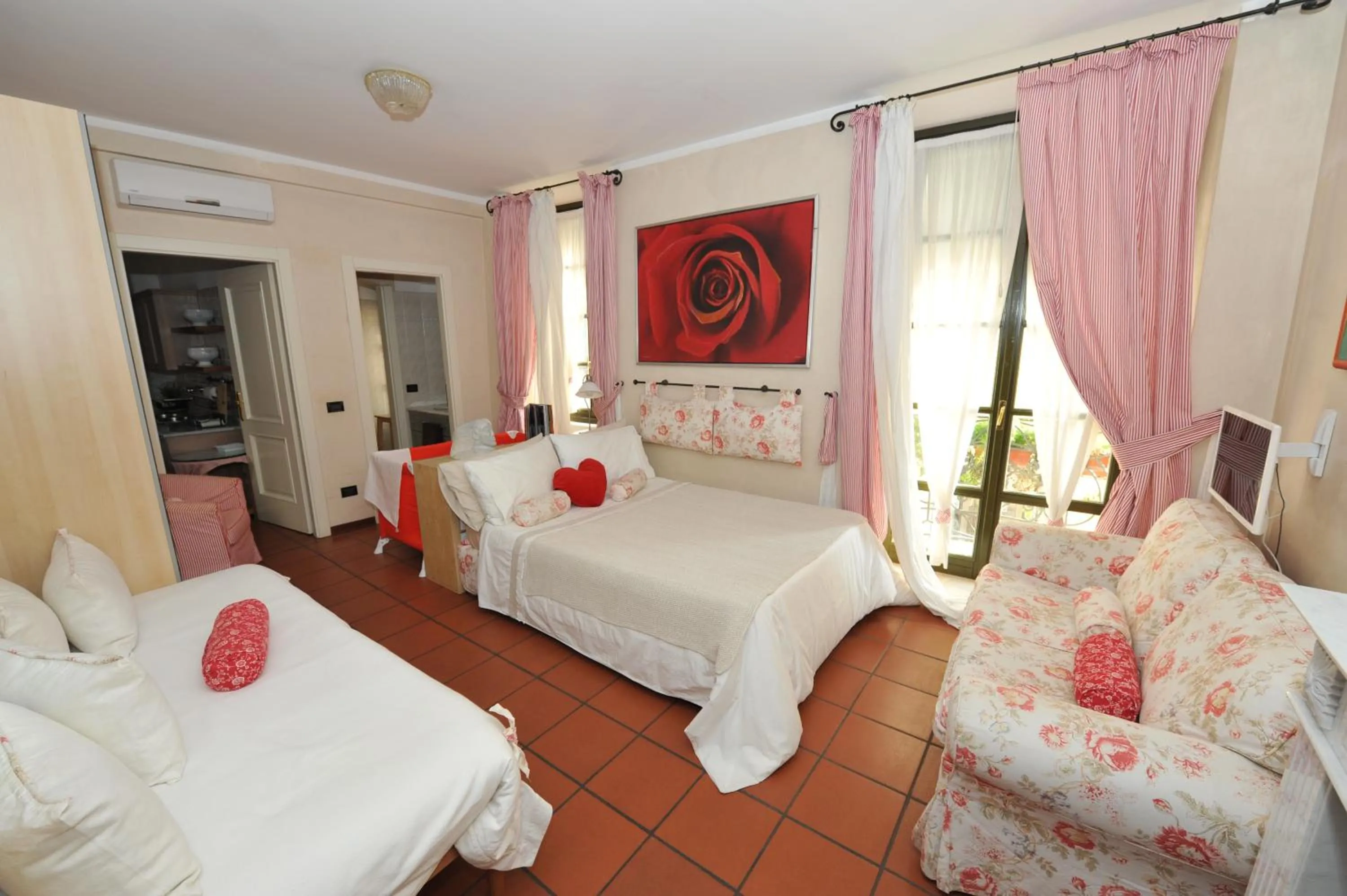 Photo of the whole room, Bed in Porta Medievale del Campo