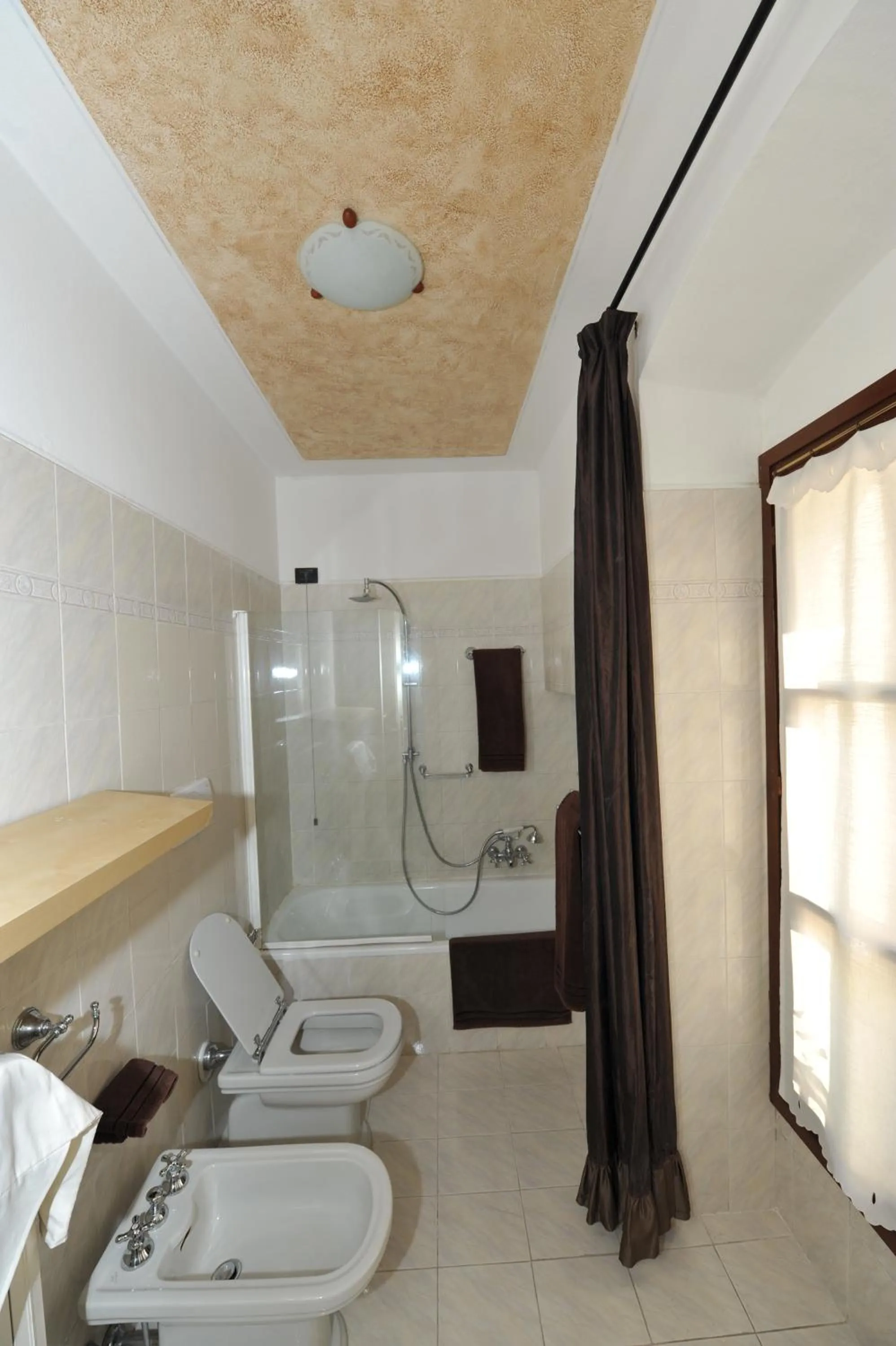 Bathroom in Porta Medievale del Campo