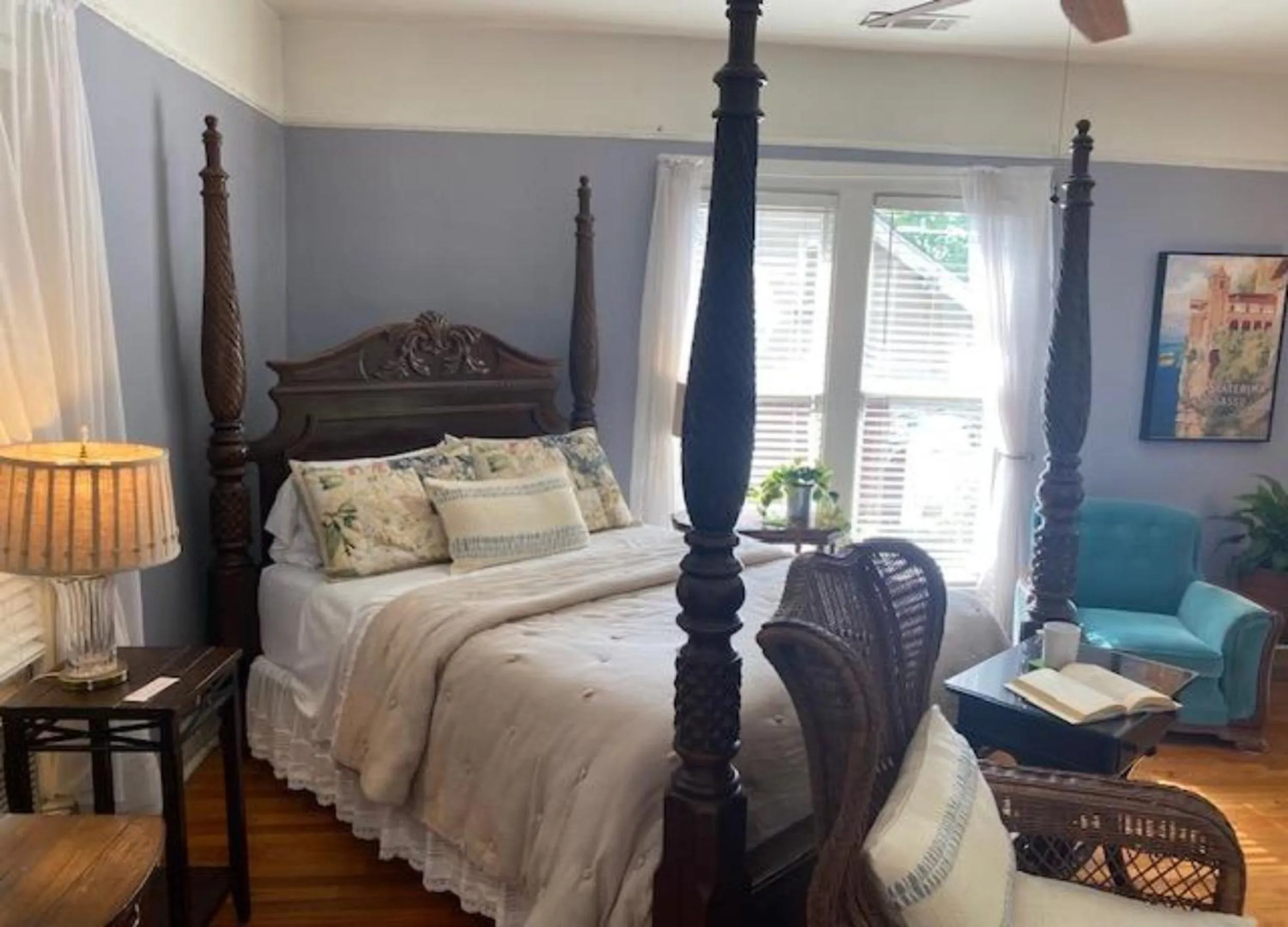Photo of the whole room, Bed in Rosemont B&B Cottages