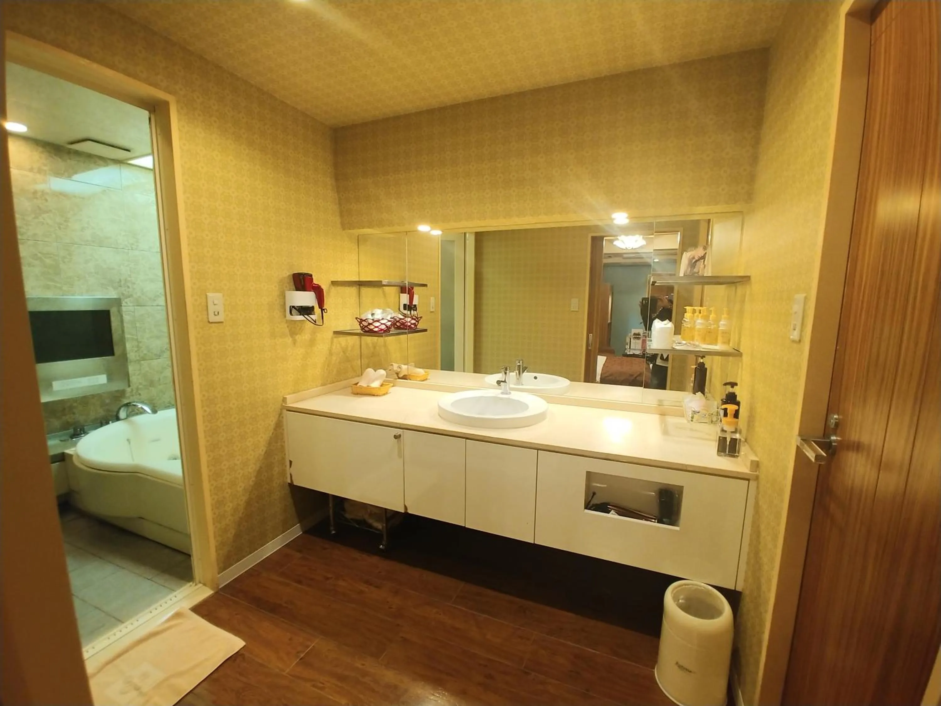 Bed in Hotel Allure (Adult Only)