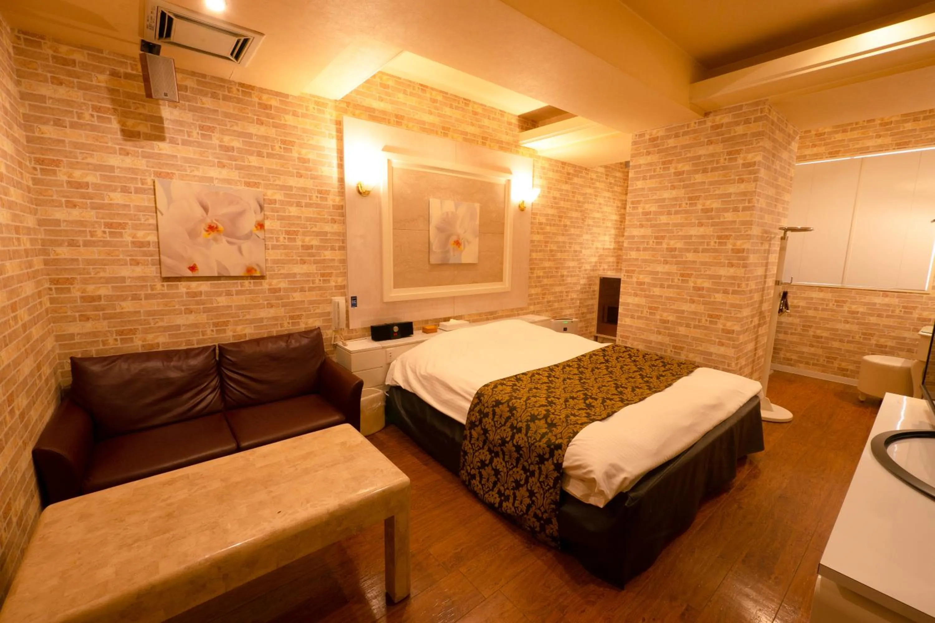 Bed in Hotel Allure (Adult Only)