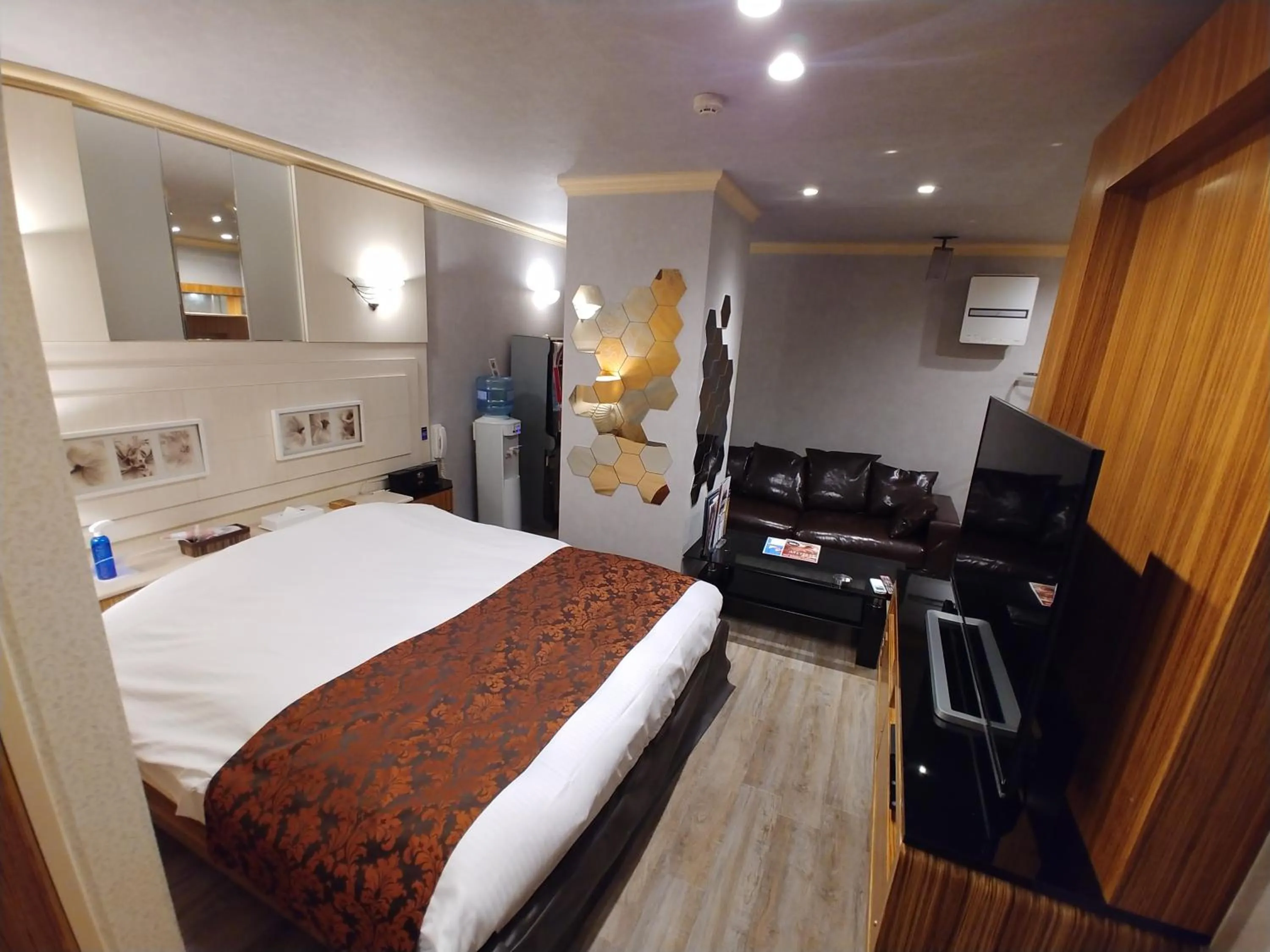 Bed in Hotel Allure (Adult Only)