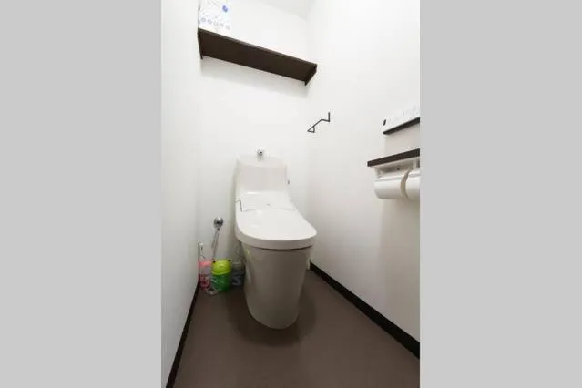 Toilet in Osaka Nakayama Guesthouse