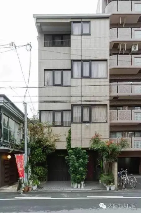 Property building in Osaka Nakayama Guesthouse