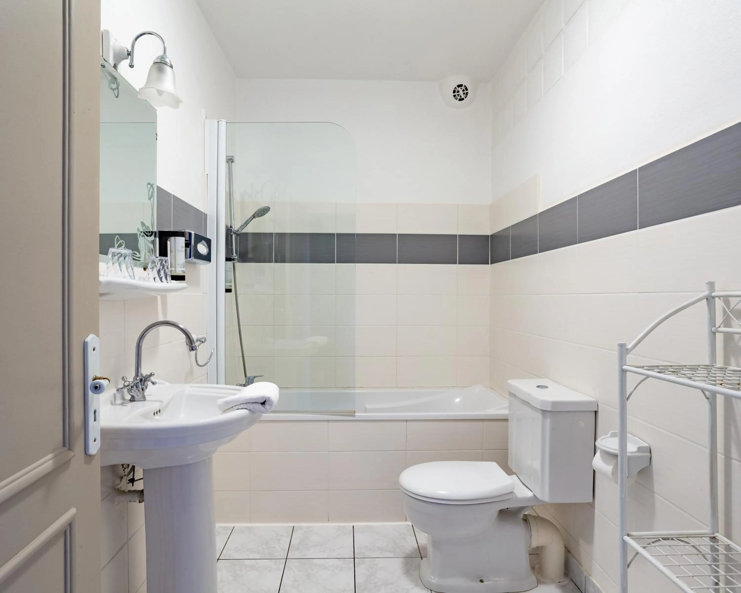Superior Double Room in Hôtel Le Cro-Magnon