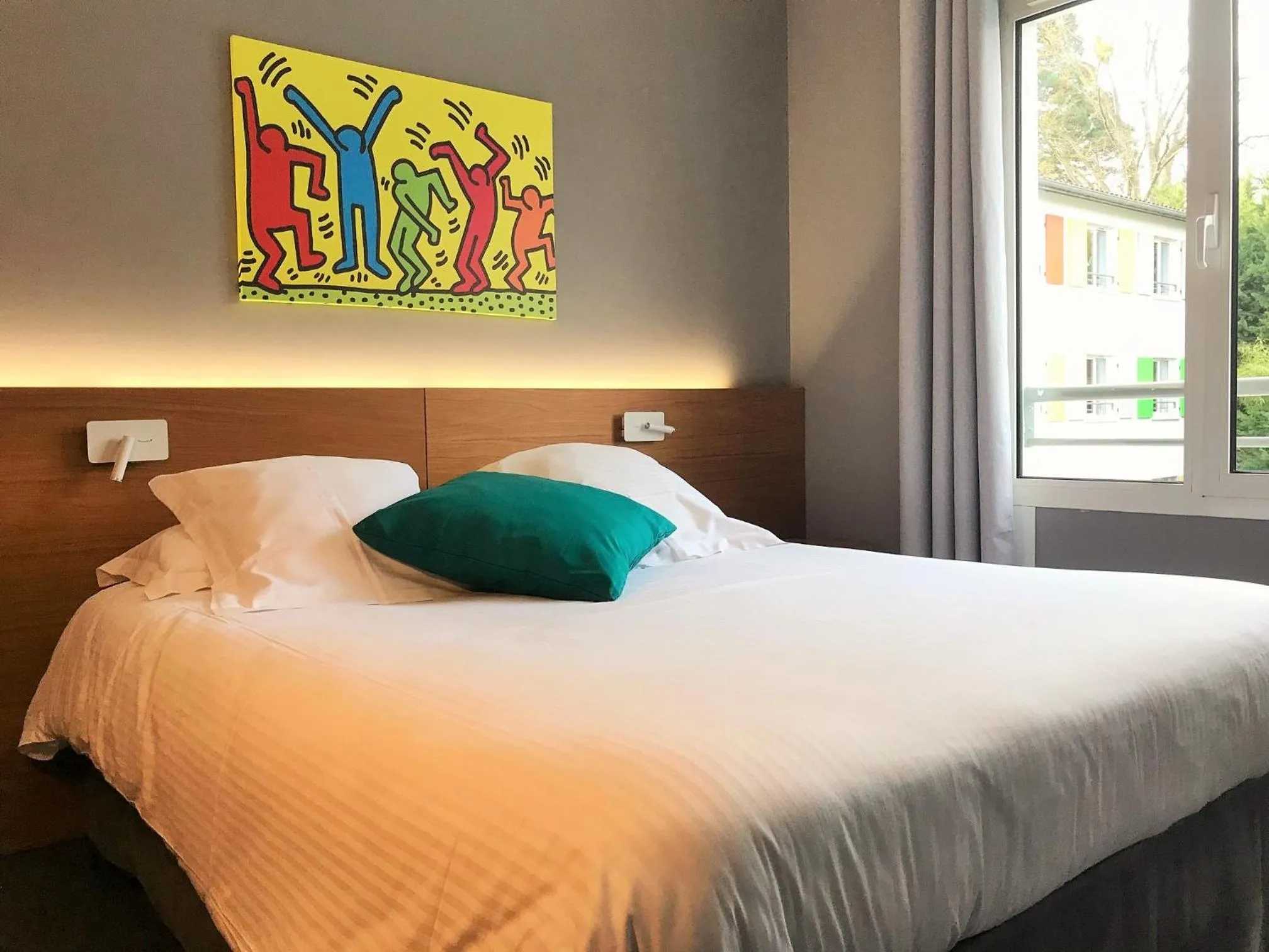 Bed in Hotel Full Colors