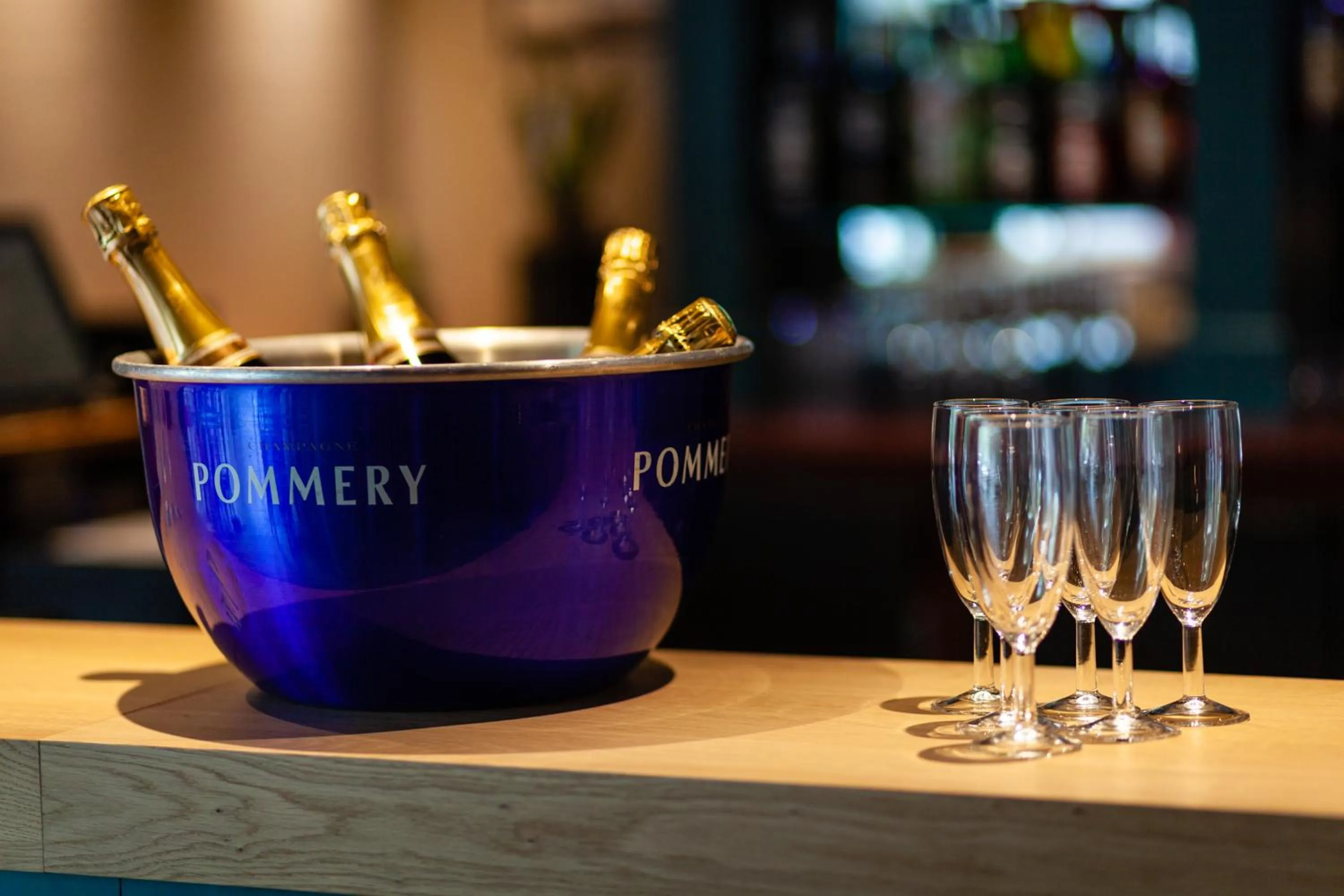 Alcoholic drinks, Drinks in Hotel Full Colors